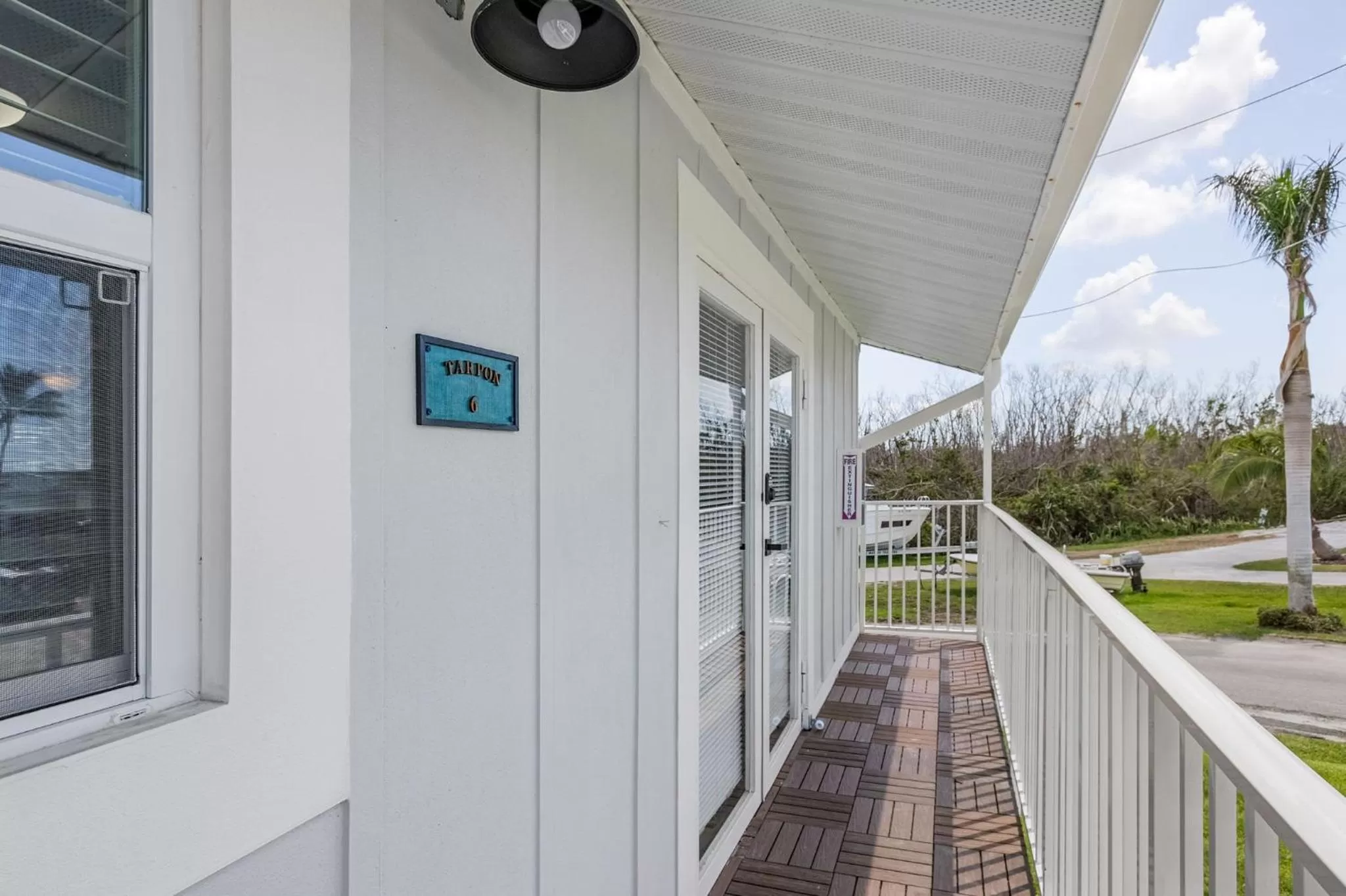 Property building in Matlacha on Shoreview