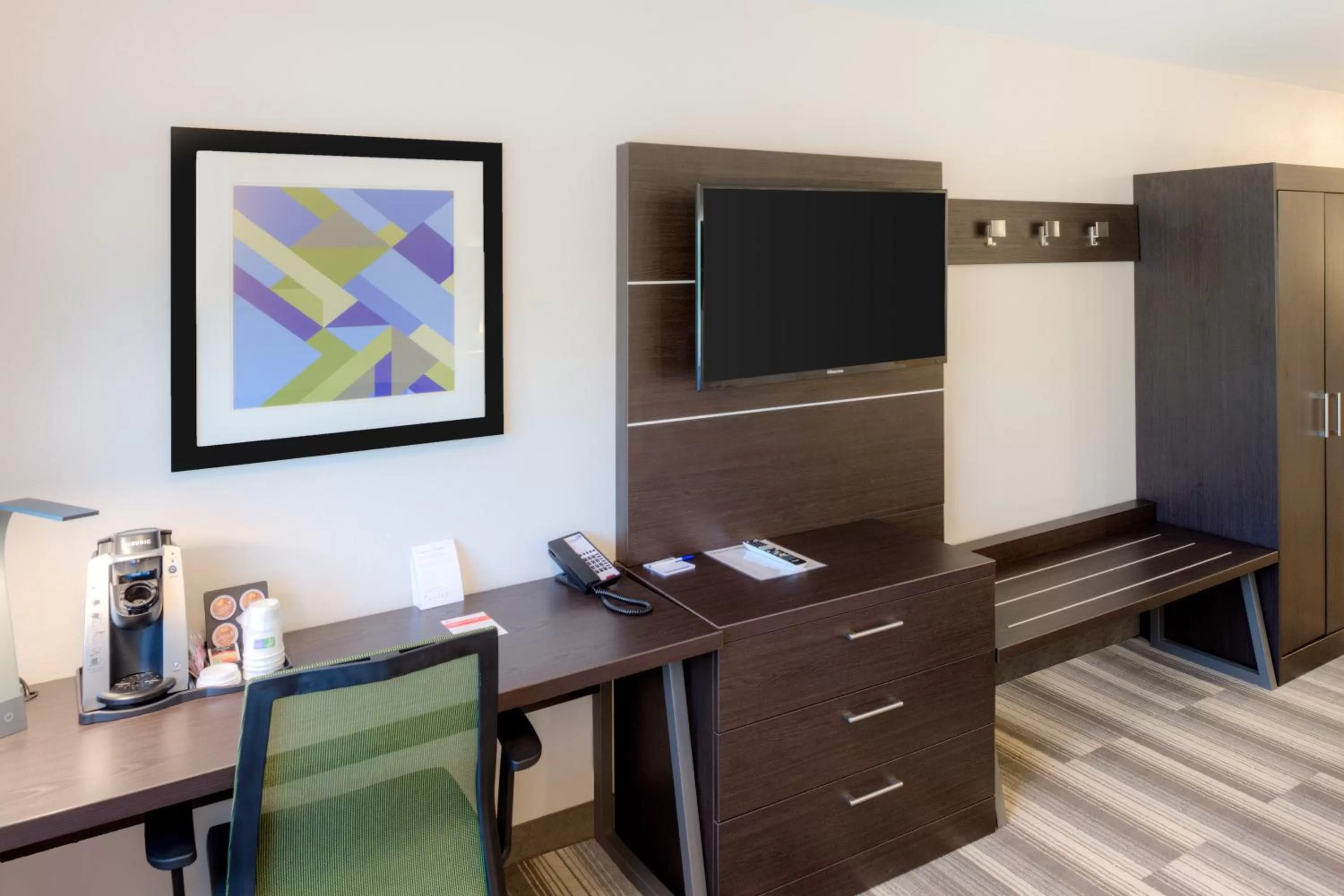 Photo of the whole room in Holiday Inn Express Newberg - Wine Country by IHG