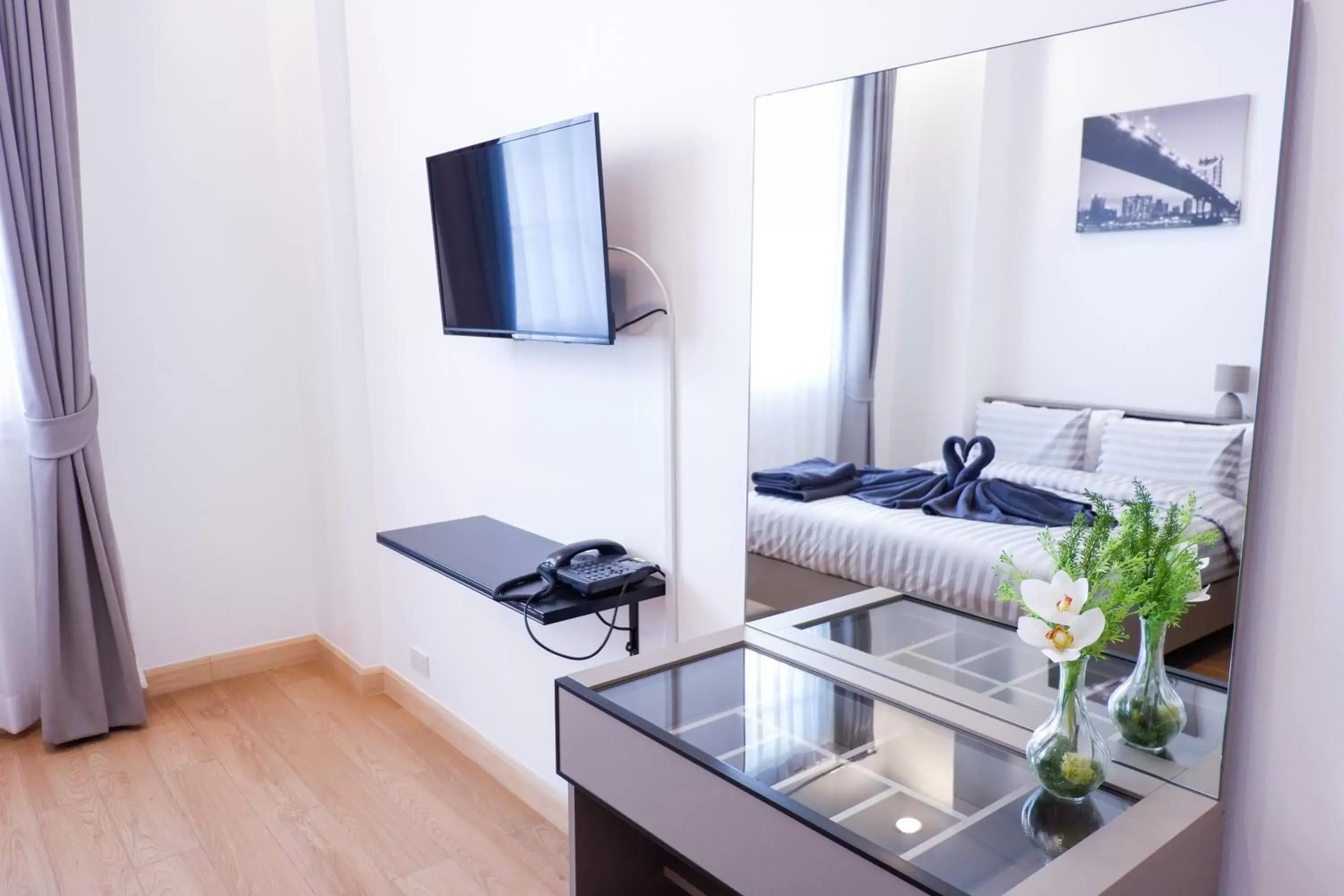 Deluxe Double Room with Balcony - single occupancy in The Square 101 Deluxe Double Room with Balcony - single occupancy in The Square 101