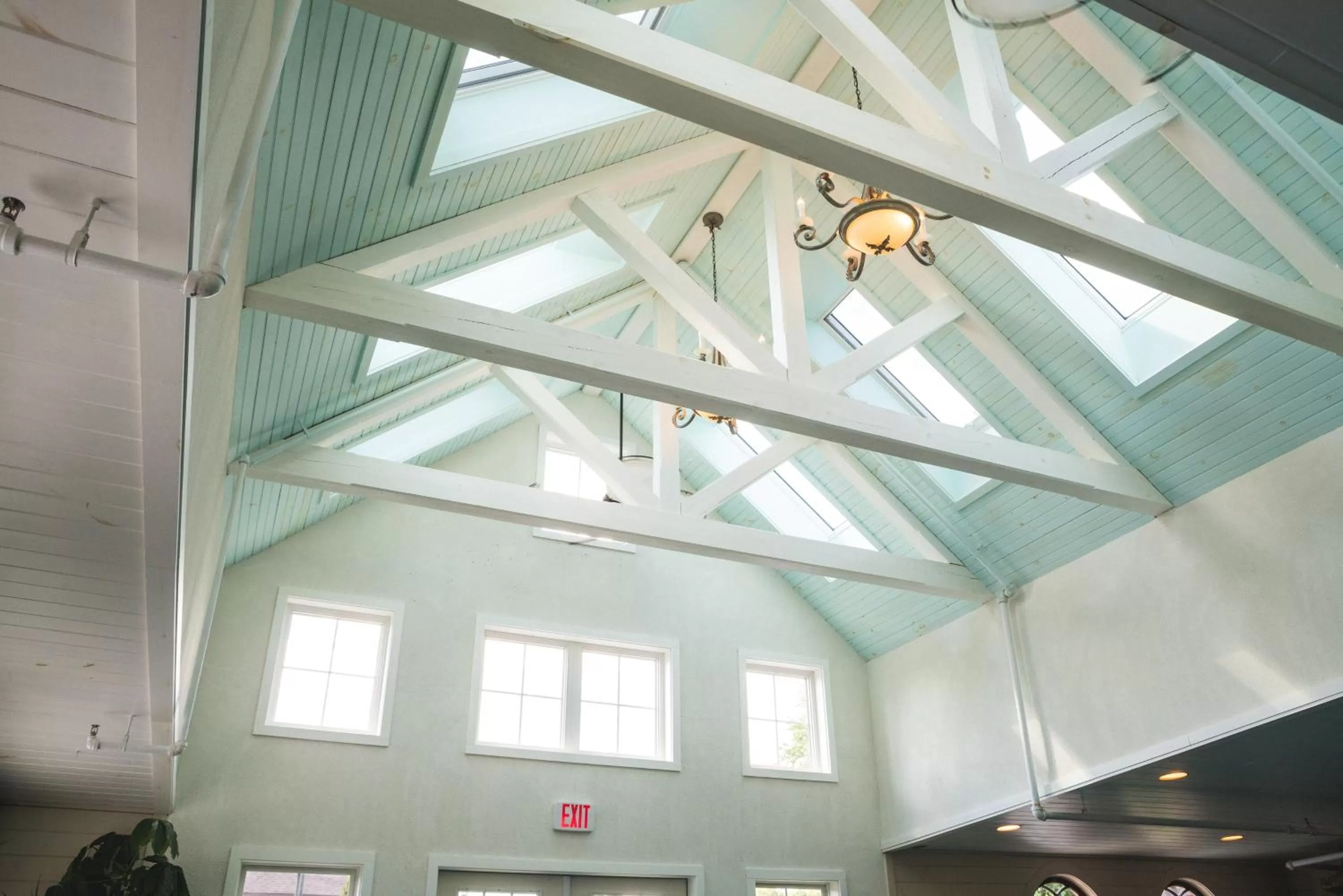 Swimming pool in The Common Man Inn, Spa & Lodge