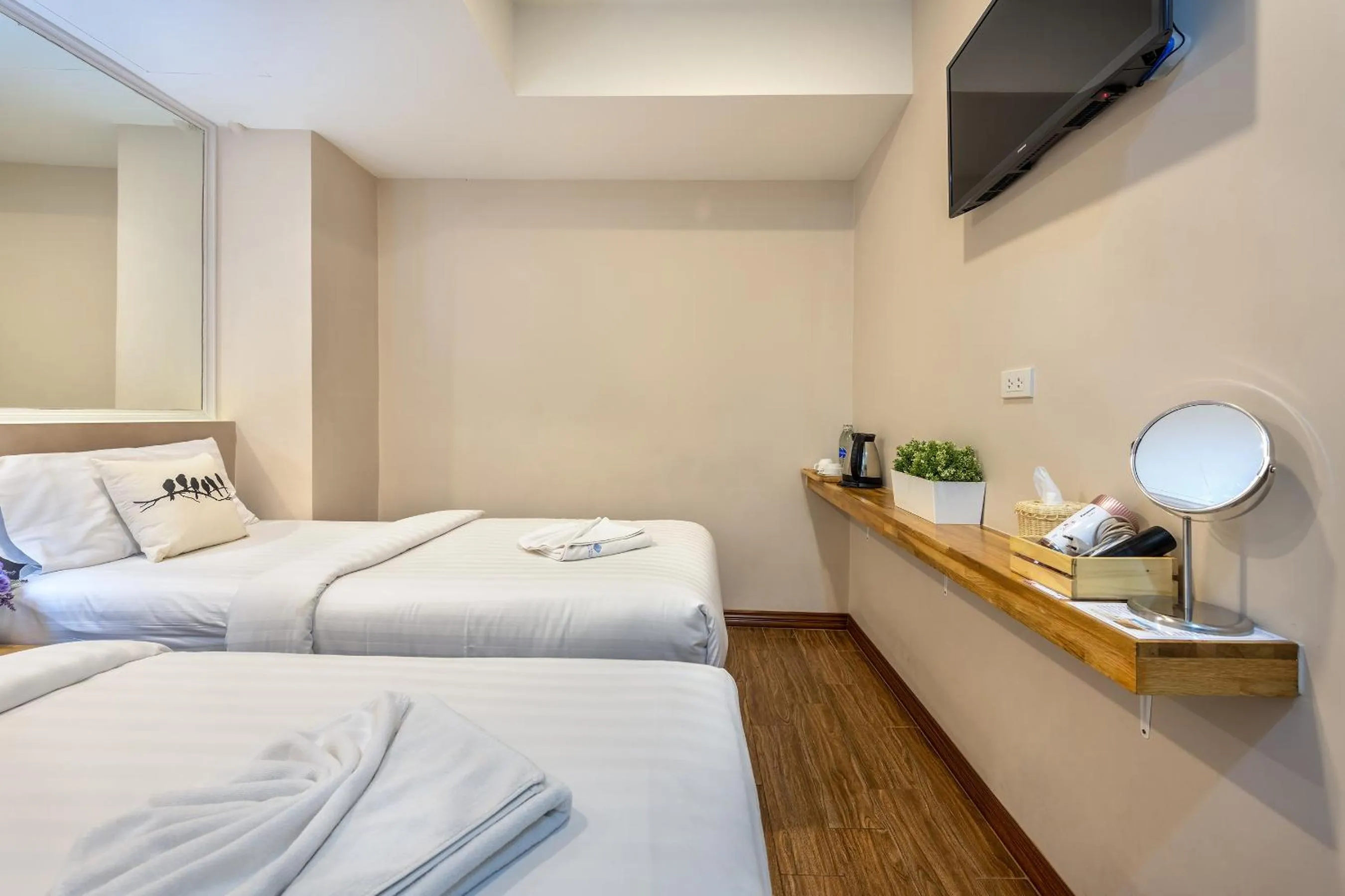 Bedroom, Bed in De Lavender Bangkok Hotel