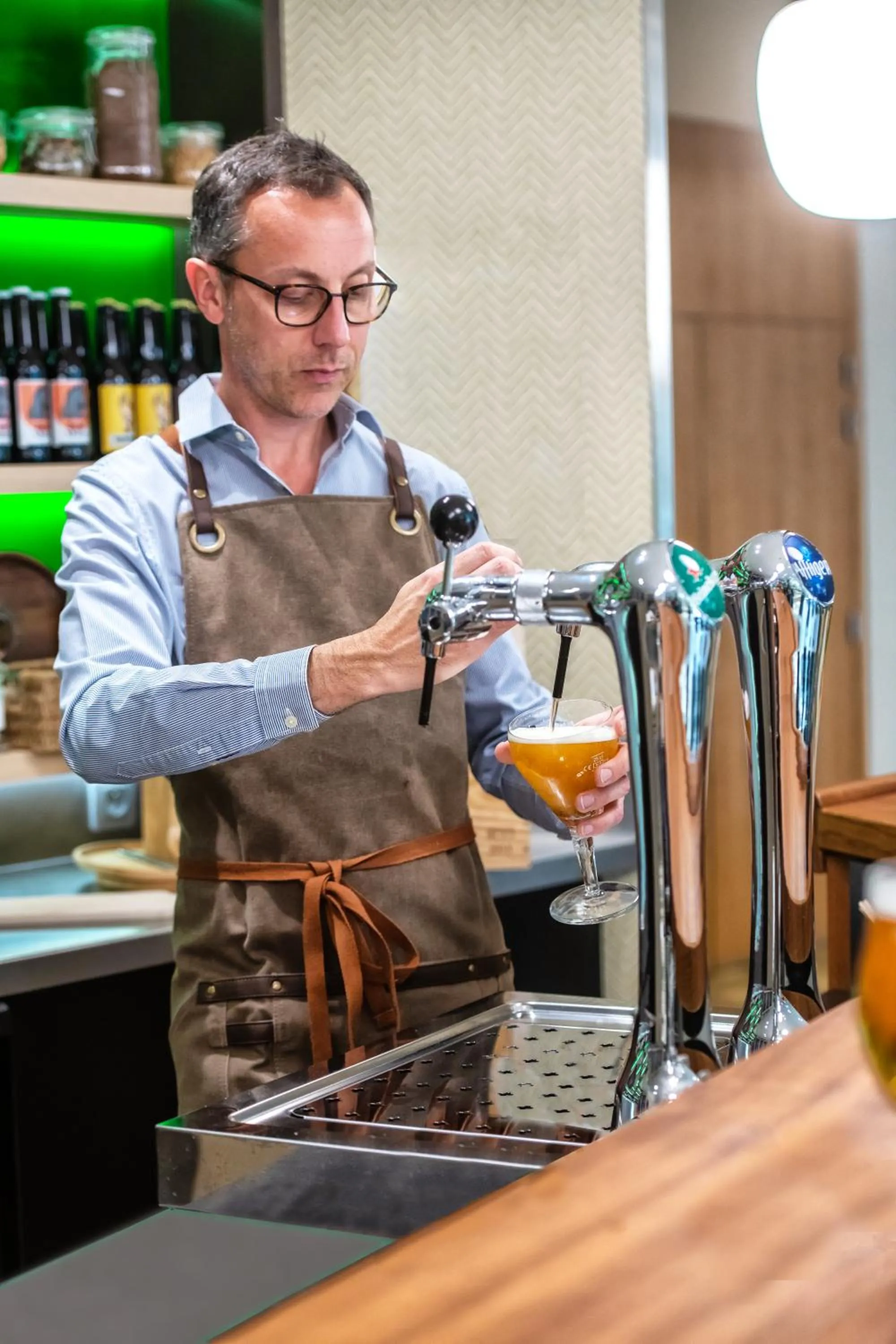Staff in Mercure Niort Marais Poitevin
