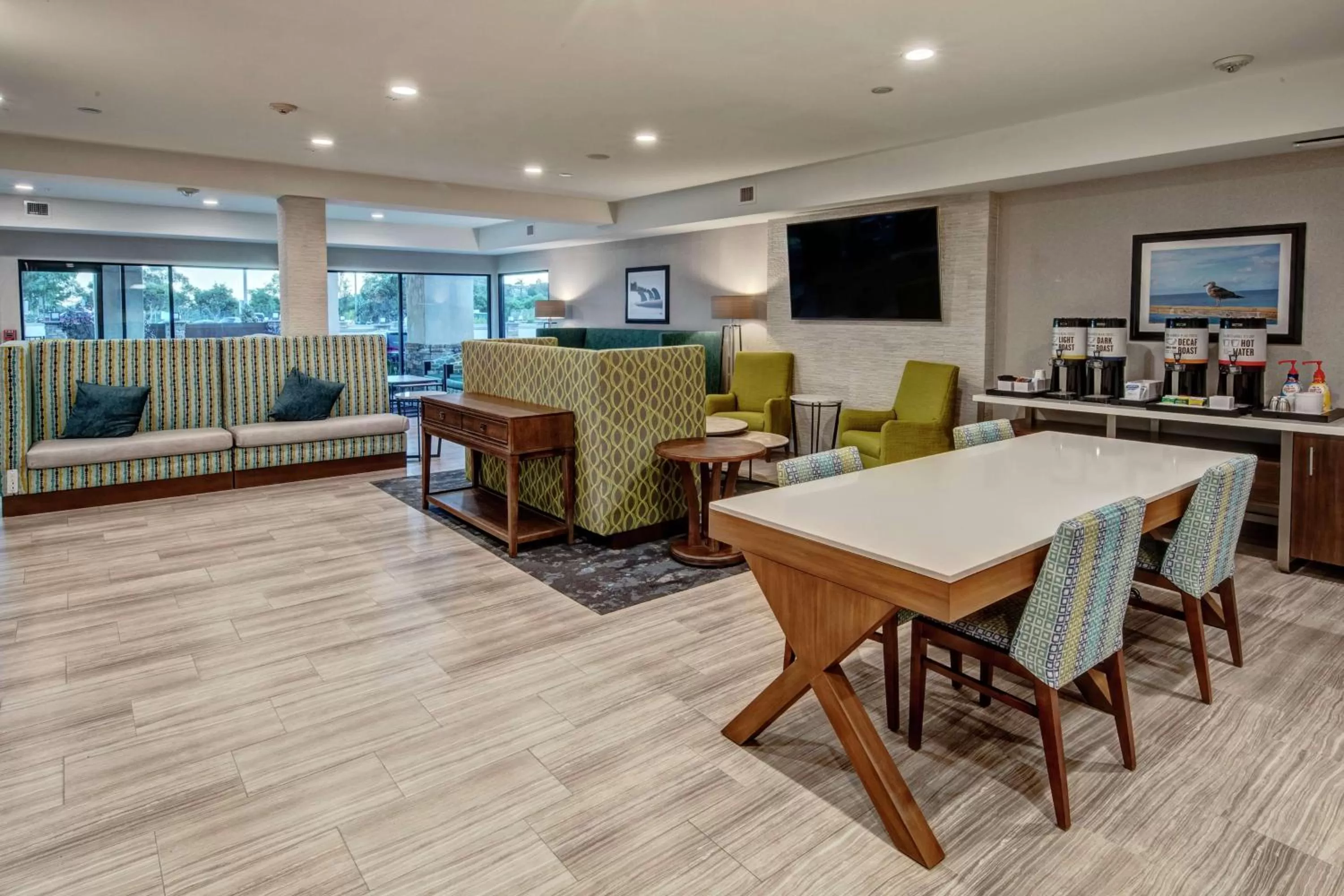 Lobby or reception in Hampton by Hilton Encinitas-Cardiff Encinitas, CA