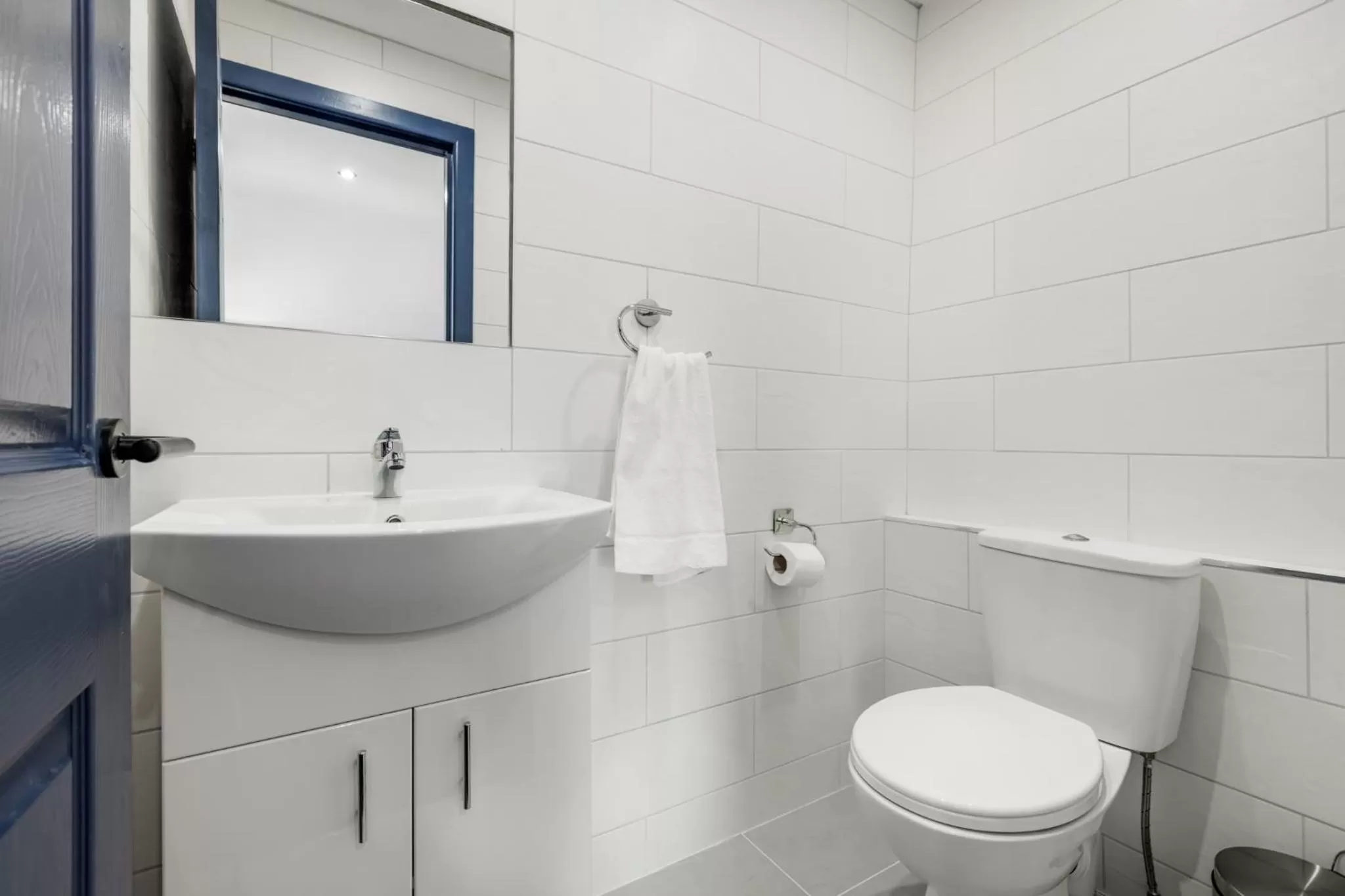 Bathroom in Crystal Towers Sasco Apartments