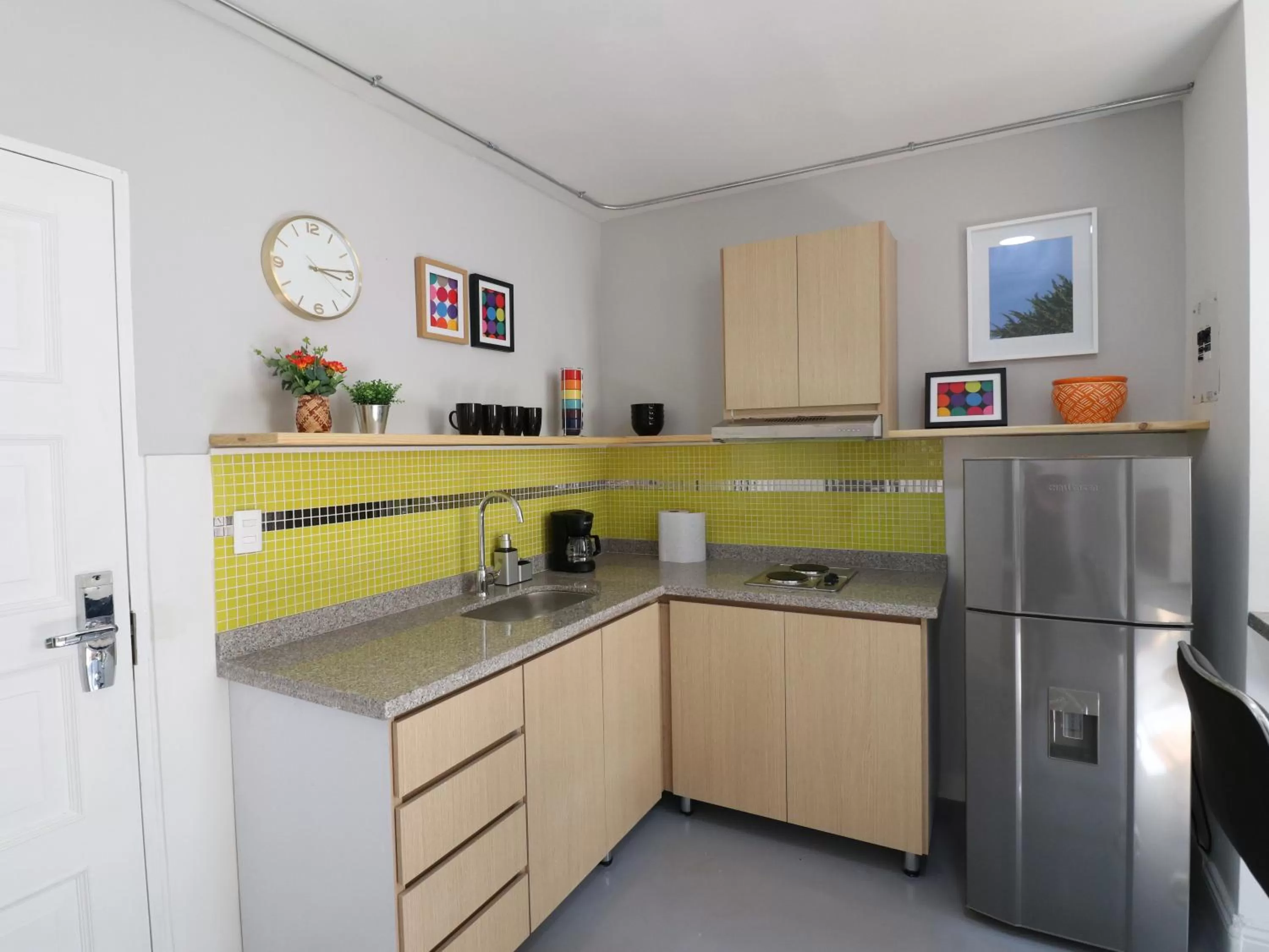 Kitchen or kitchenette, Kitchen/Kitchenette in 554 Apartments