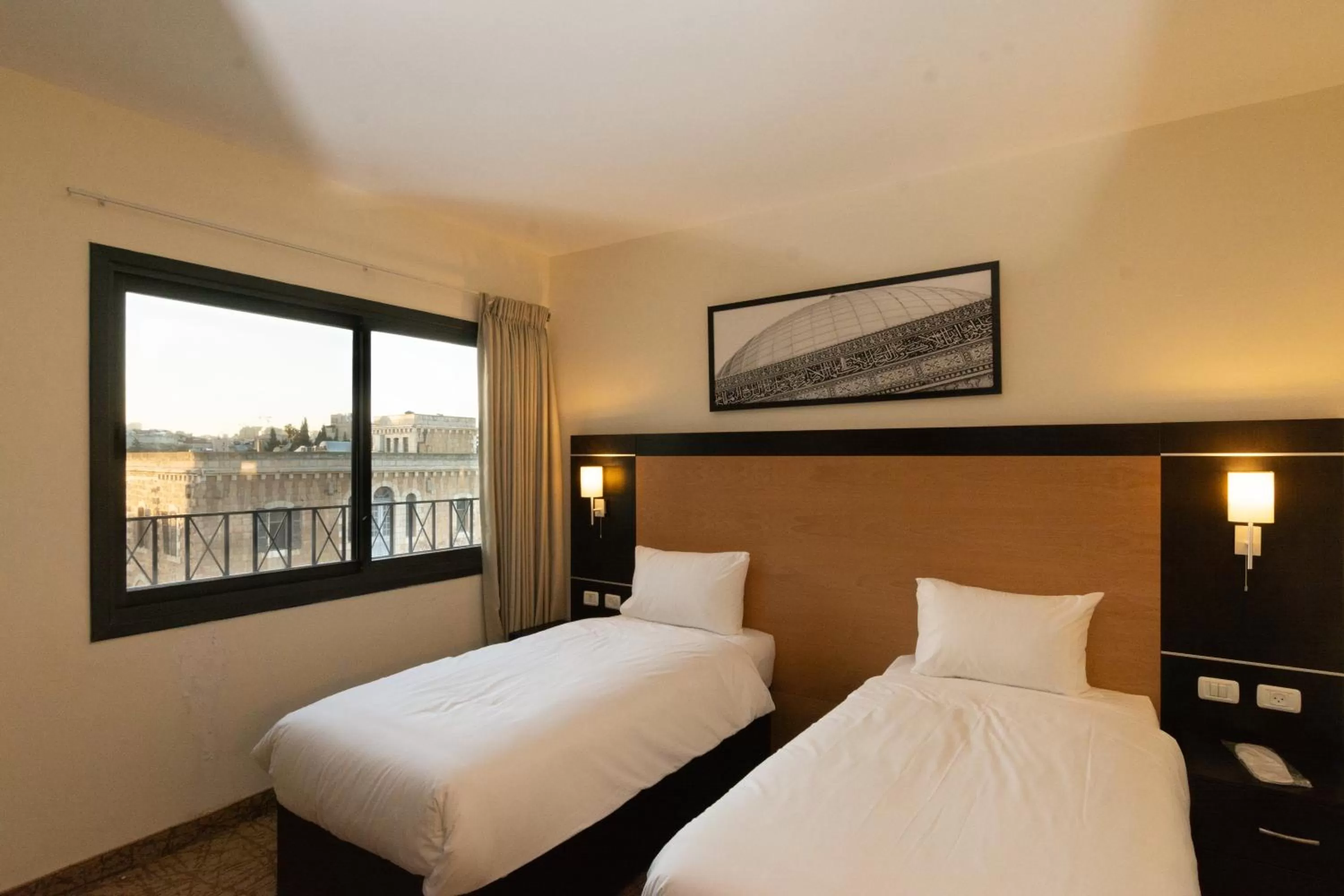 Bedroom, Bed in New Capitol Hotel - Jerusalem