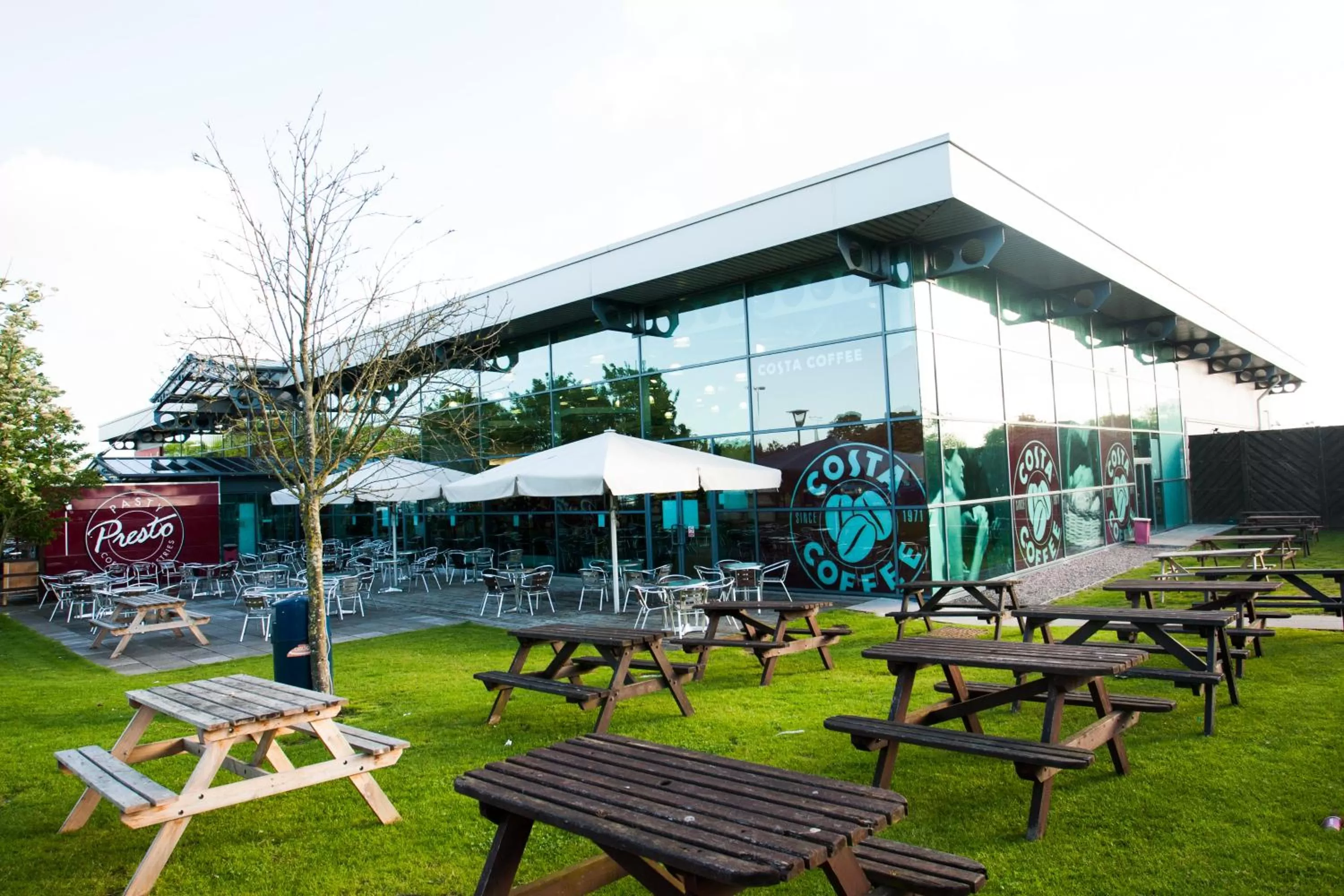 Restaurant/places to eat in Days Inn Tewkesbury