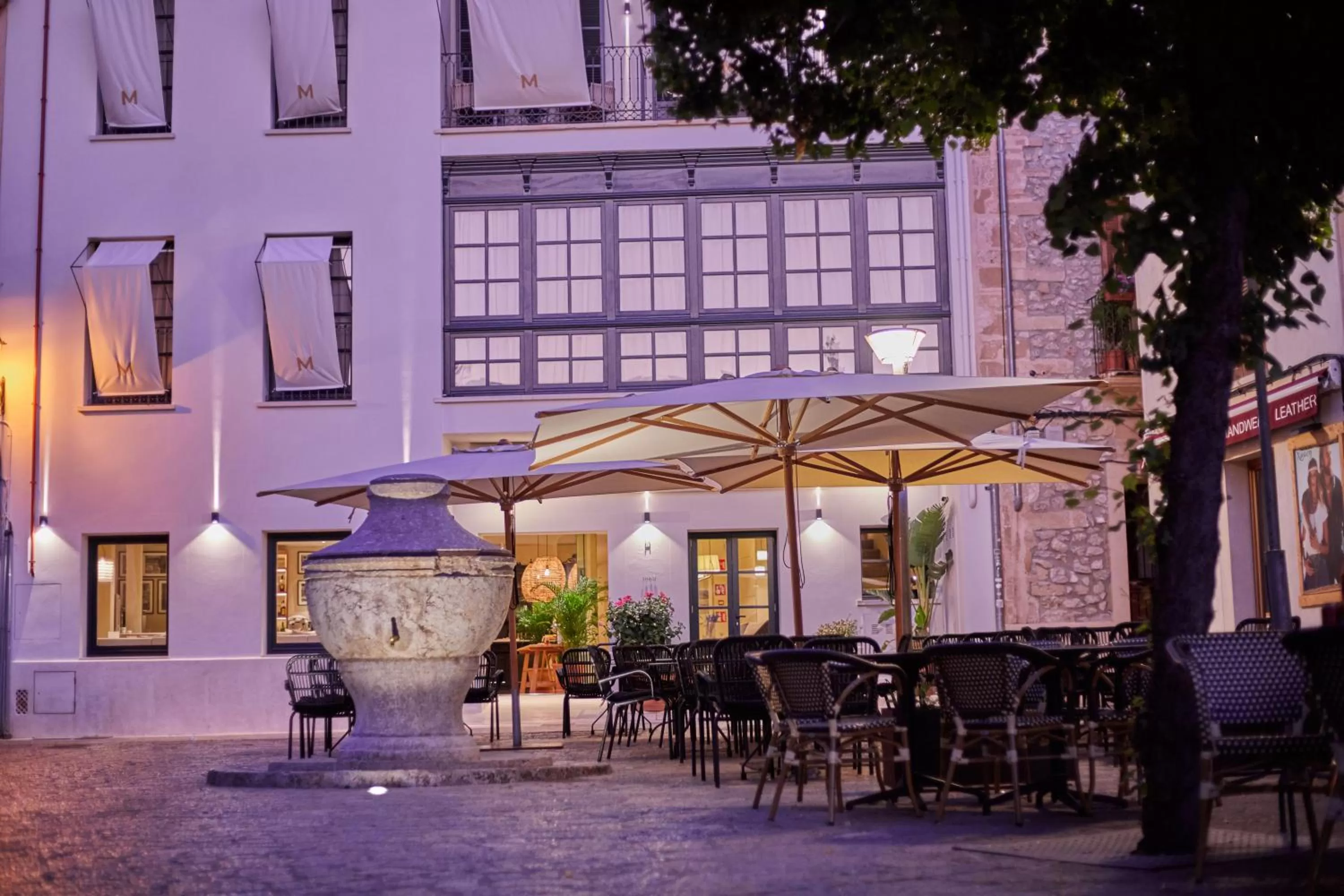 Property building in Mon Boutique Hotel