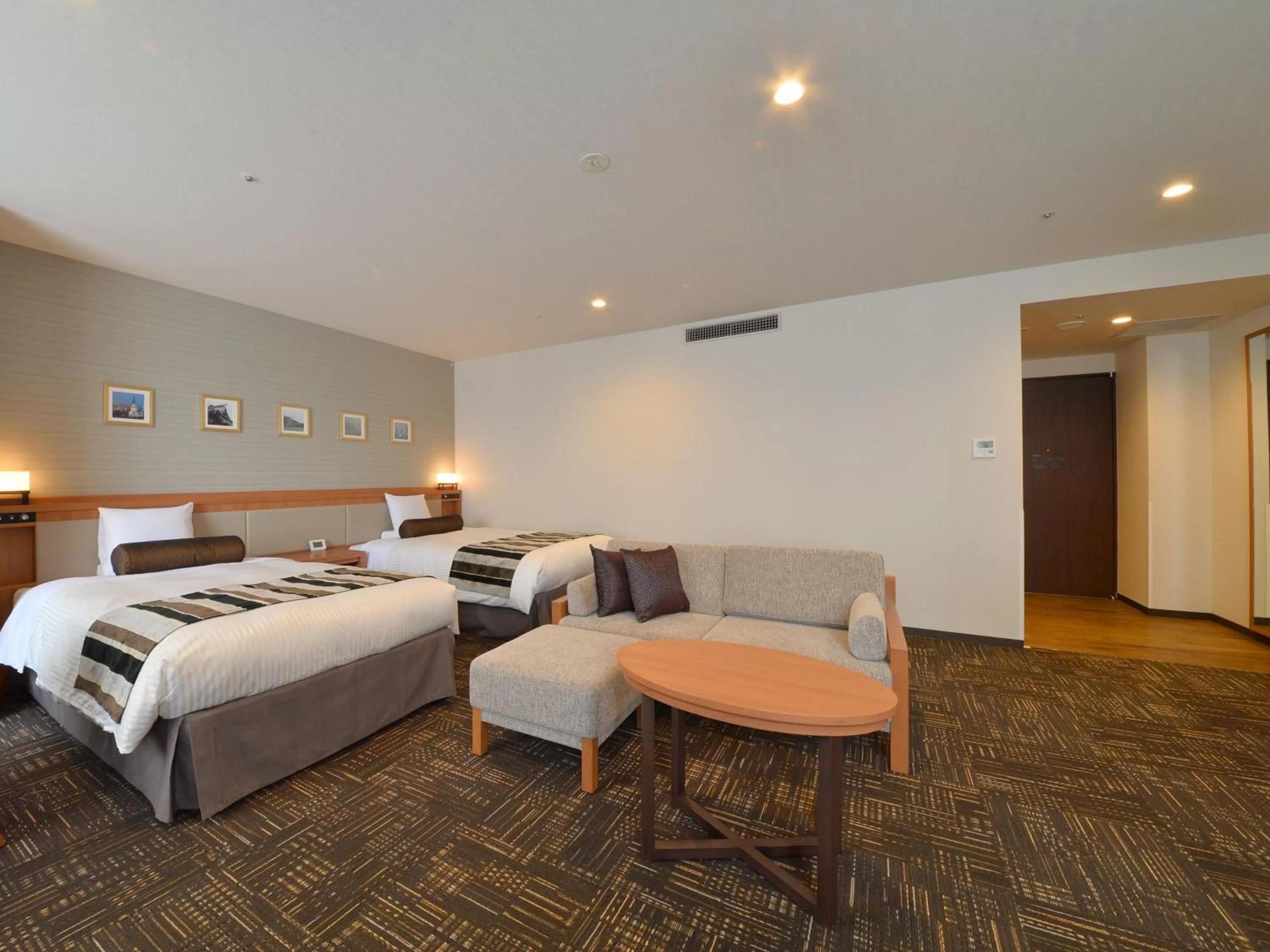 Photo of the whole room, Bed in Hakodate Kokusai Hotel