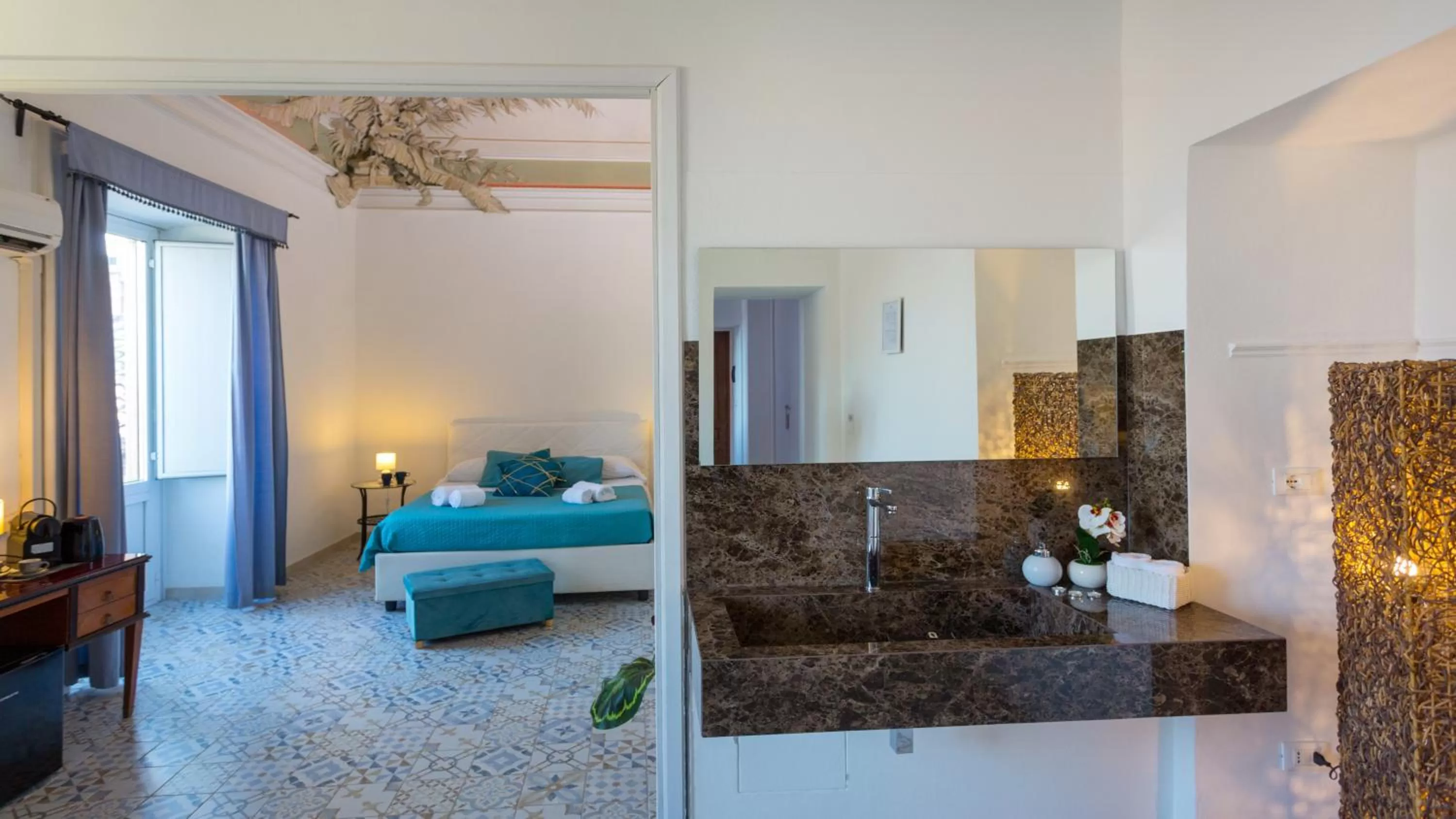 View (from property/room), Bed in Palazzo Bruca Catania