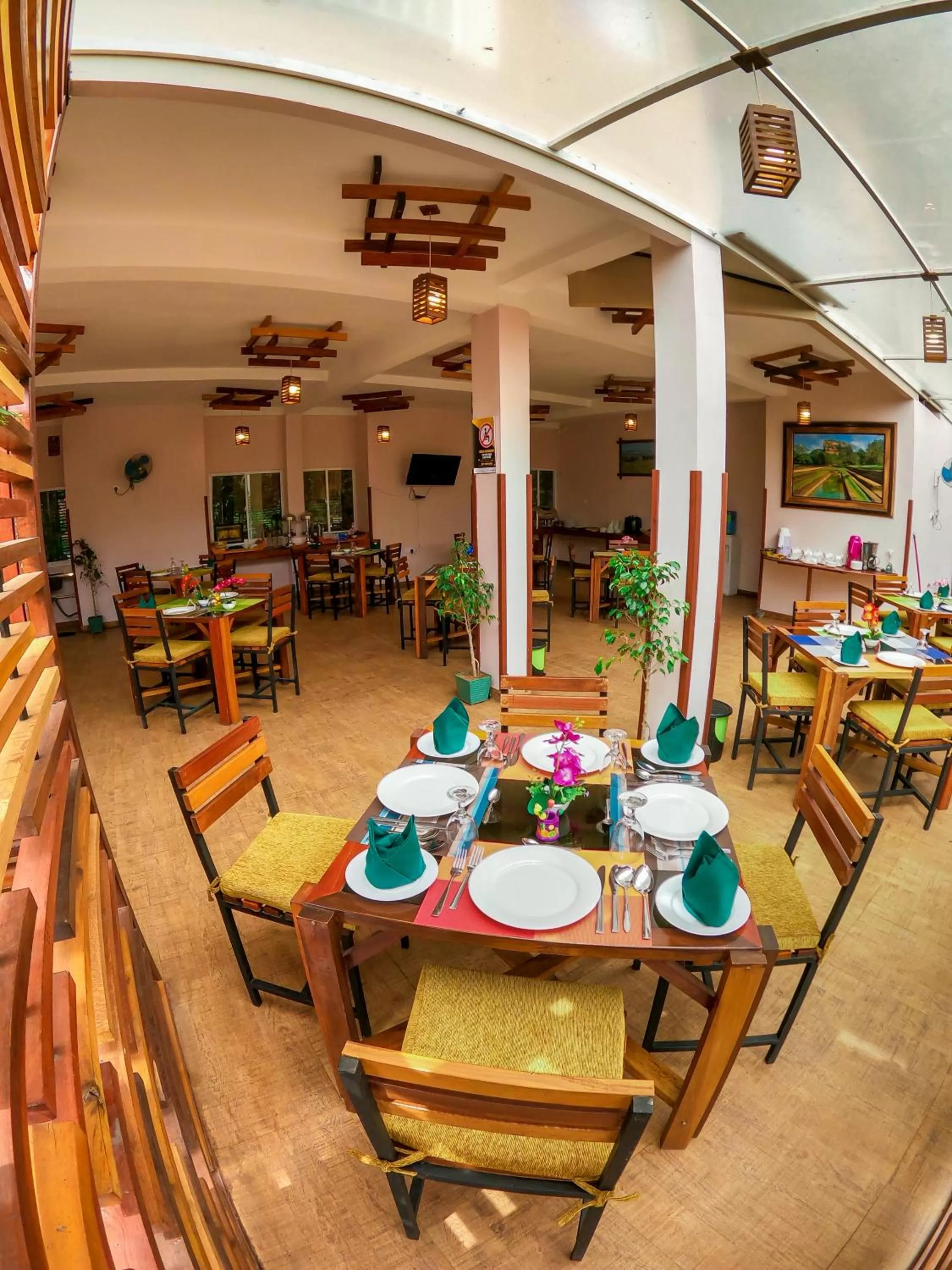 Restaurant/places to eat in O2 Ella