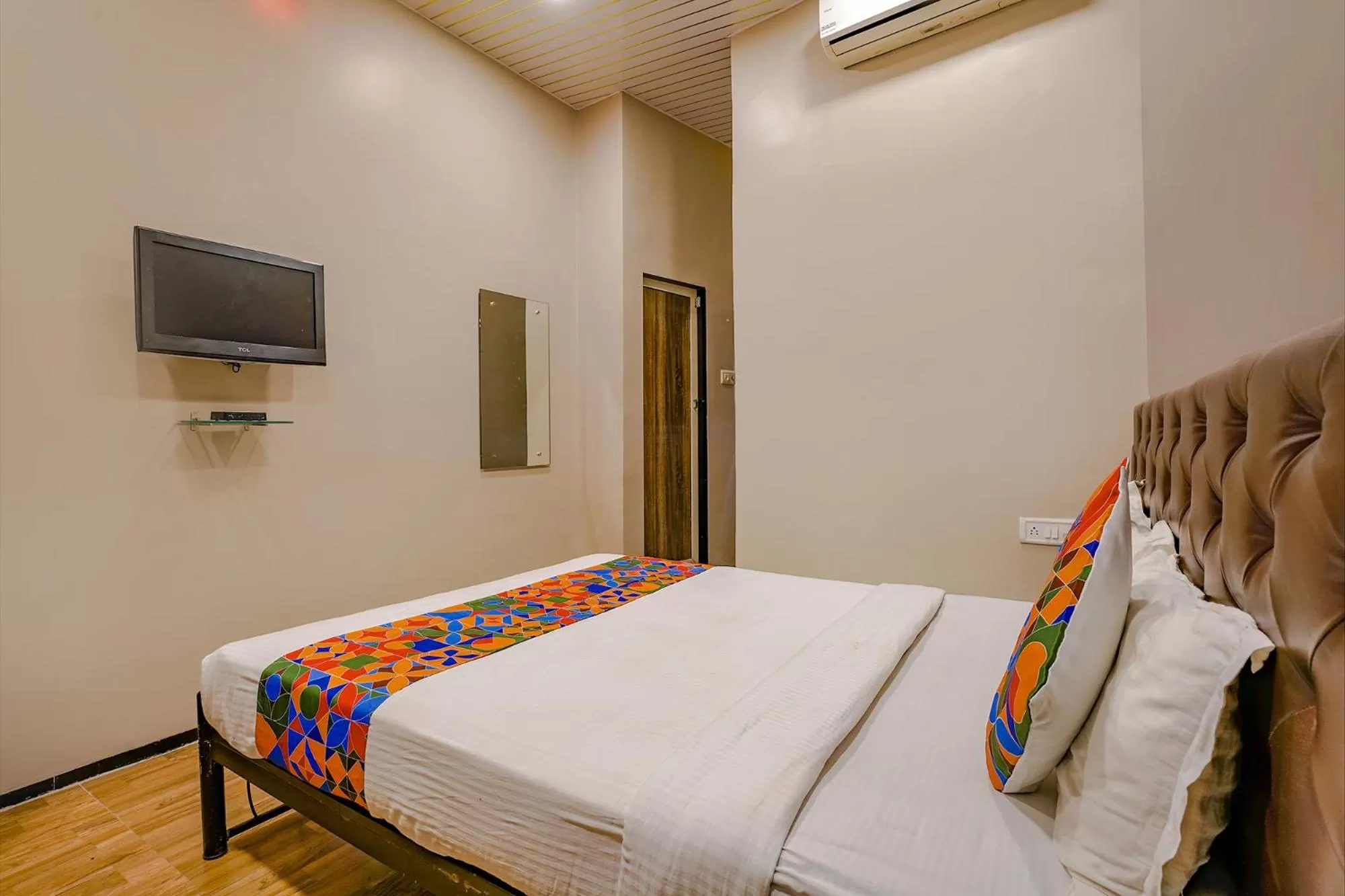 Bed in FabExpress Comfort stay - Nr Mumbai International Airport