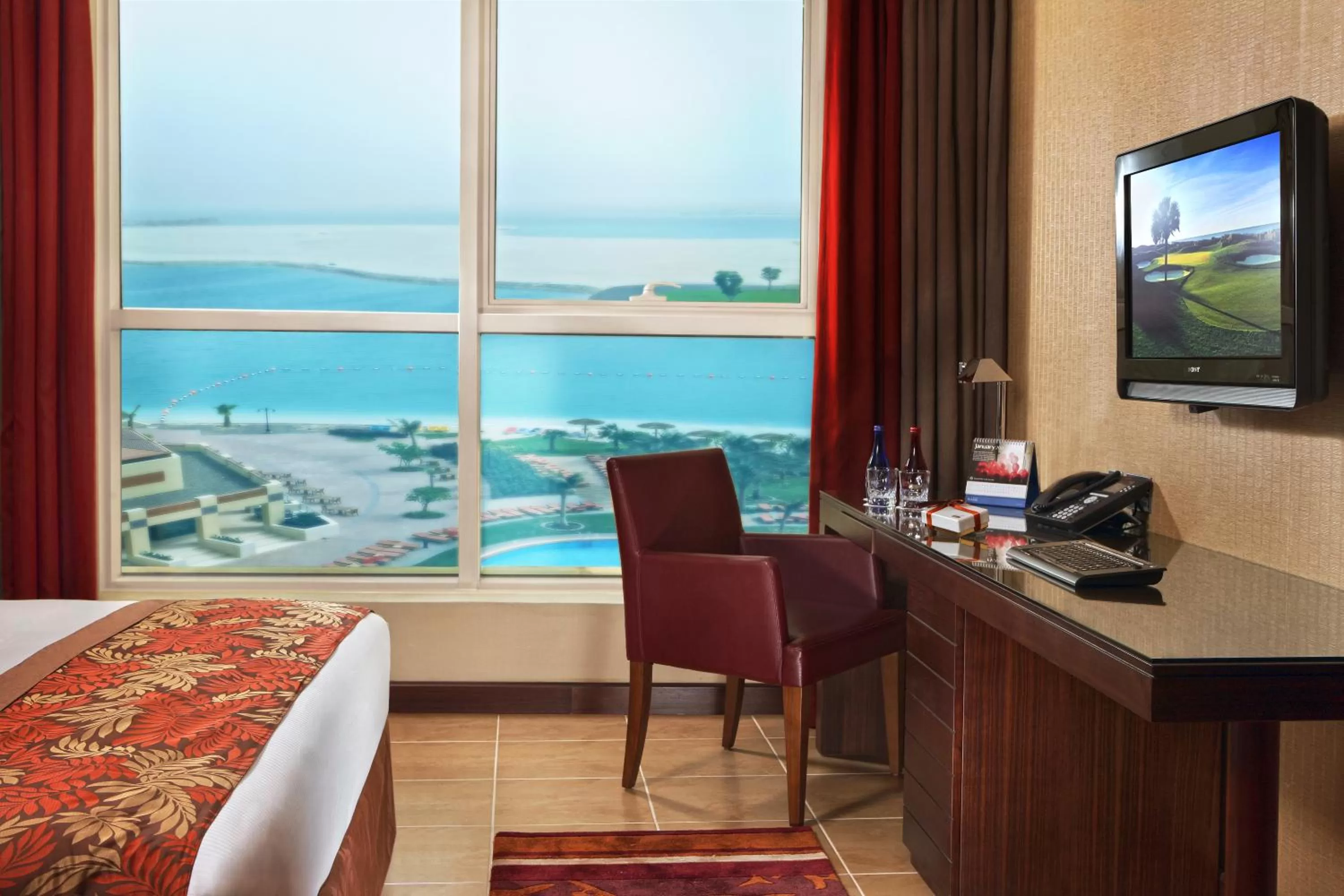 View (from property/room), Bed in Khalidiya Palace Rayhaan by Rotana, Abu Dhabi