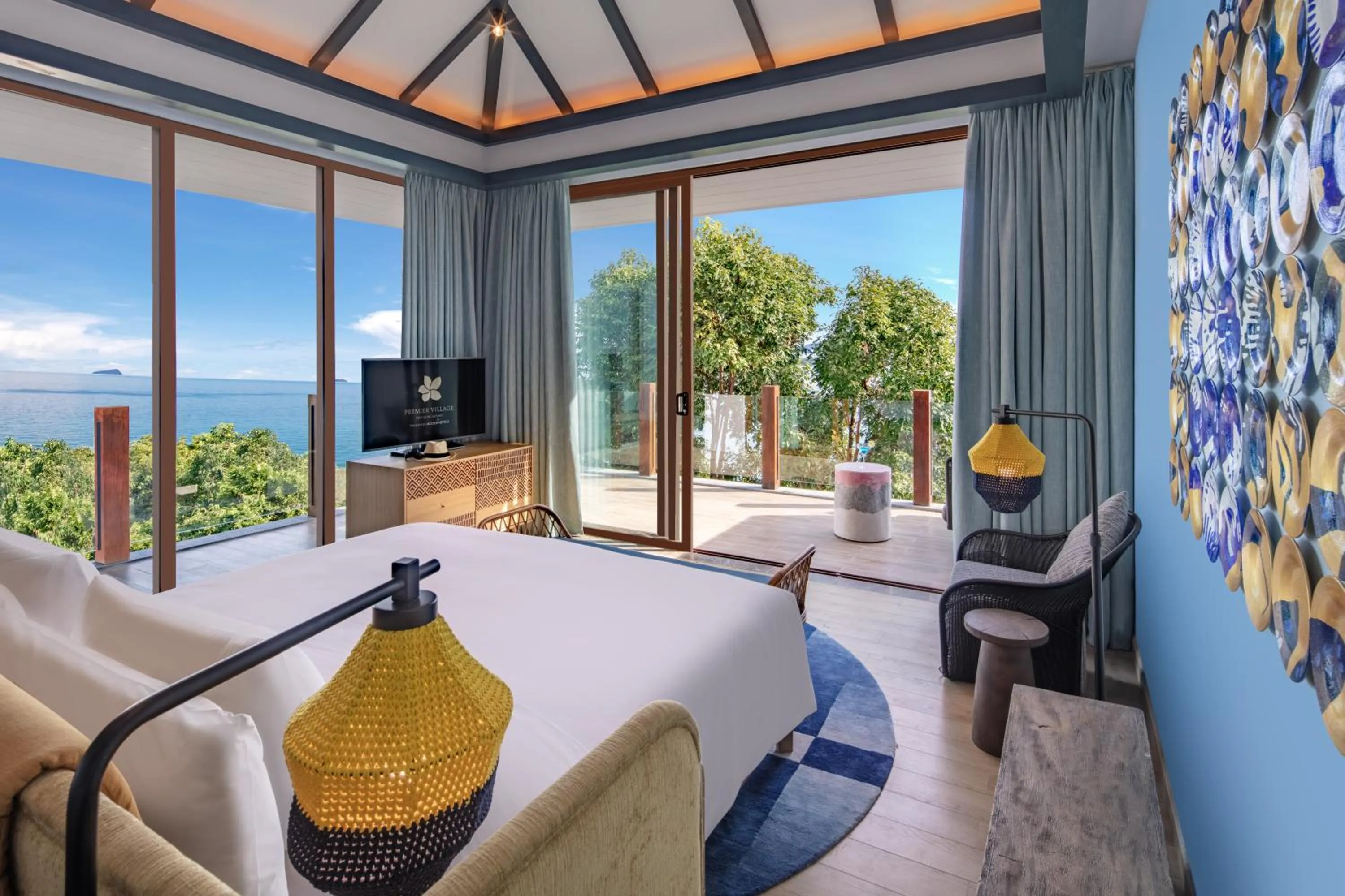 Bed in Premier Village Phu Quoc Resort Managed by Accor