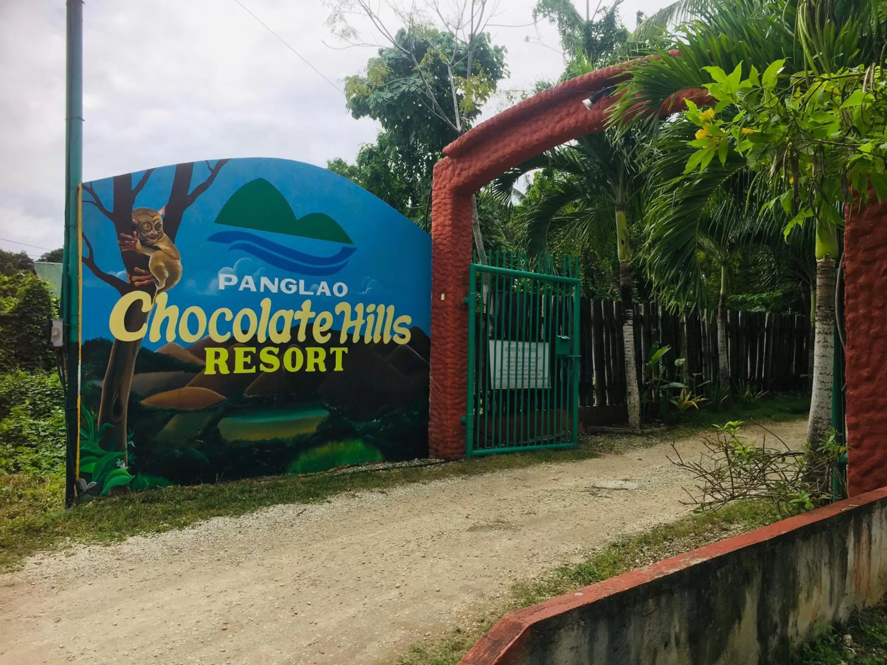 Facade/entrance in Panglao Chocolate Hills Hostel