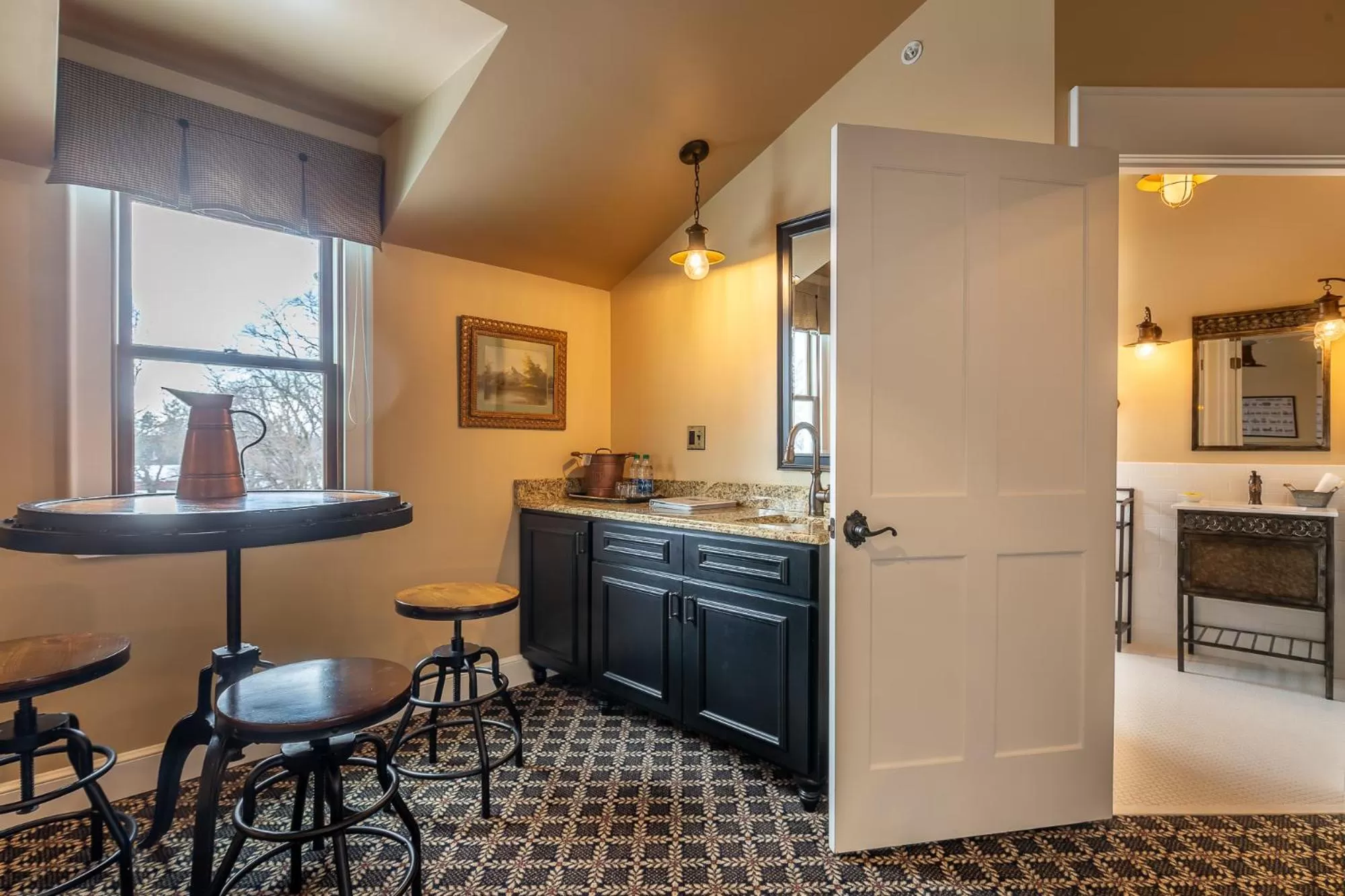 Kitchen or kitchenette in Steele Mansion Inn & Gathering Hub