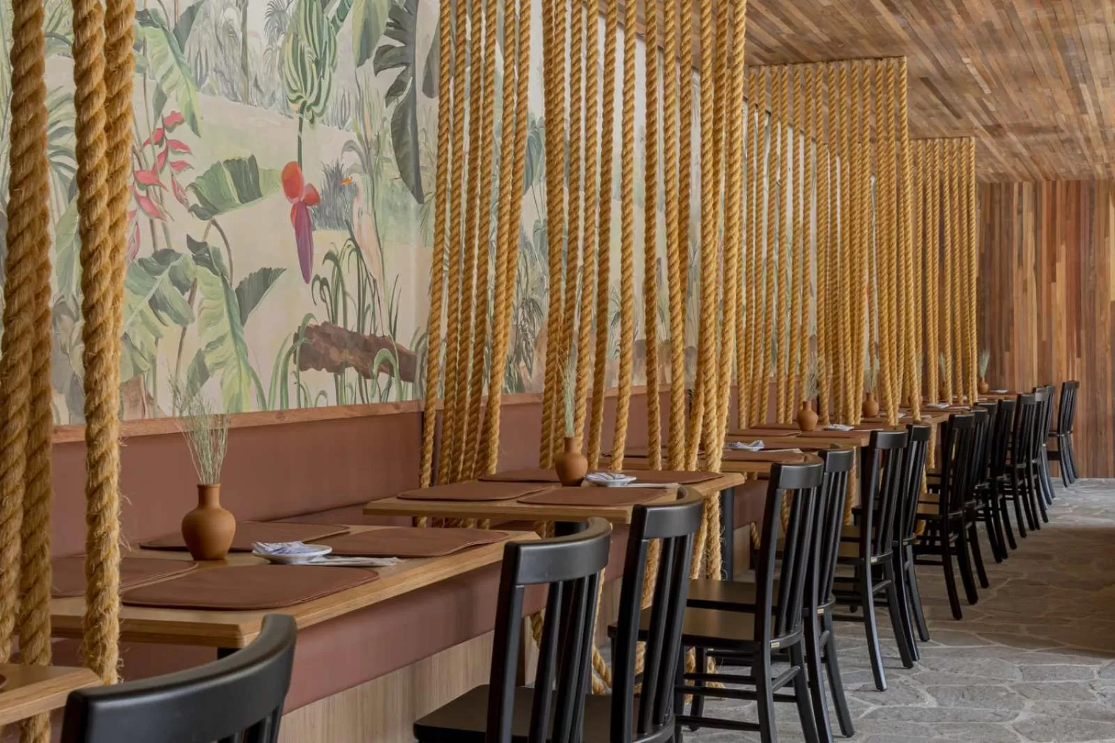 Restaurant/places to eat in Pauli Boutique Hotel