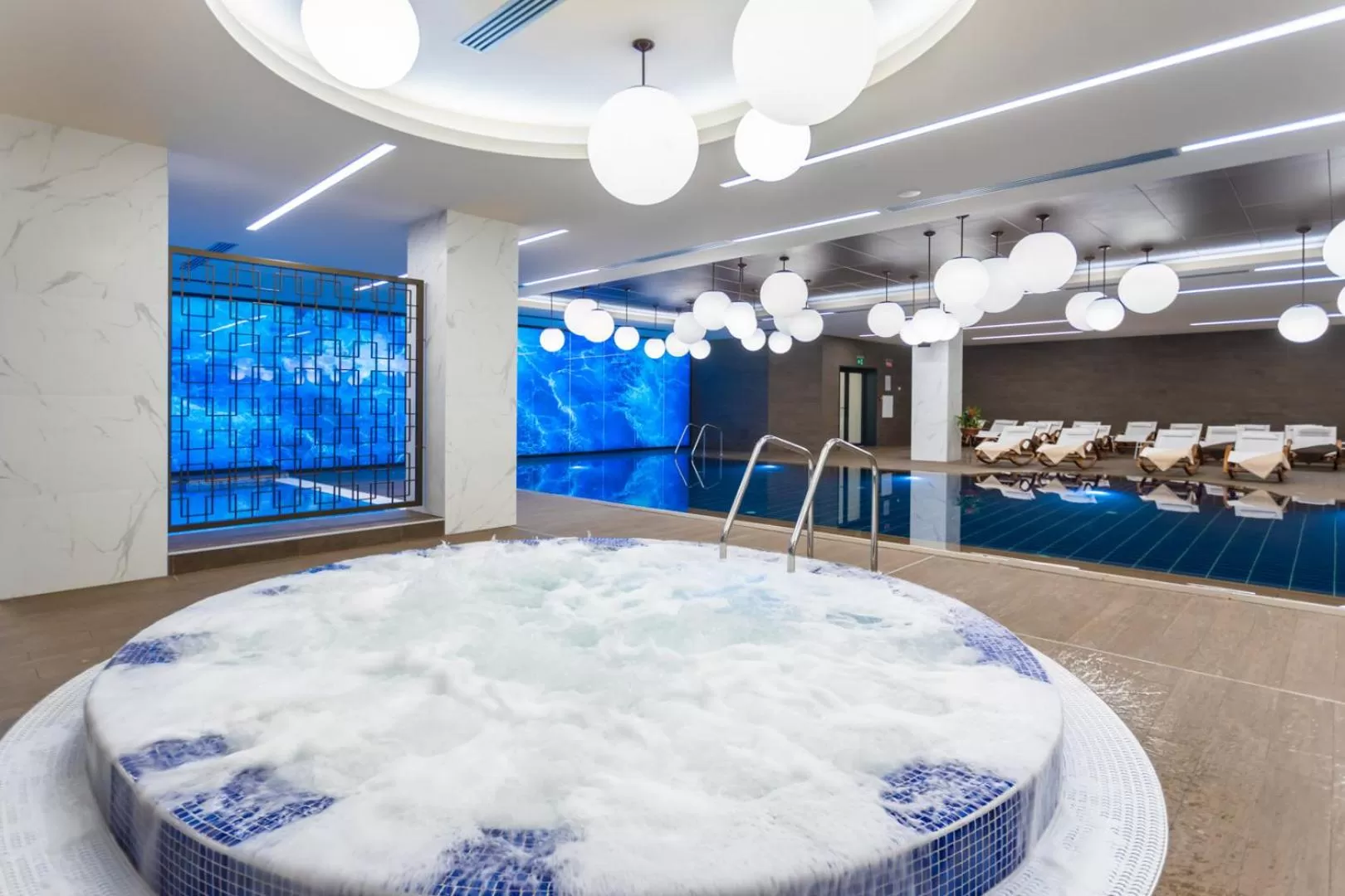 Swimming pool in Hotel Bulgaria