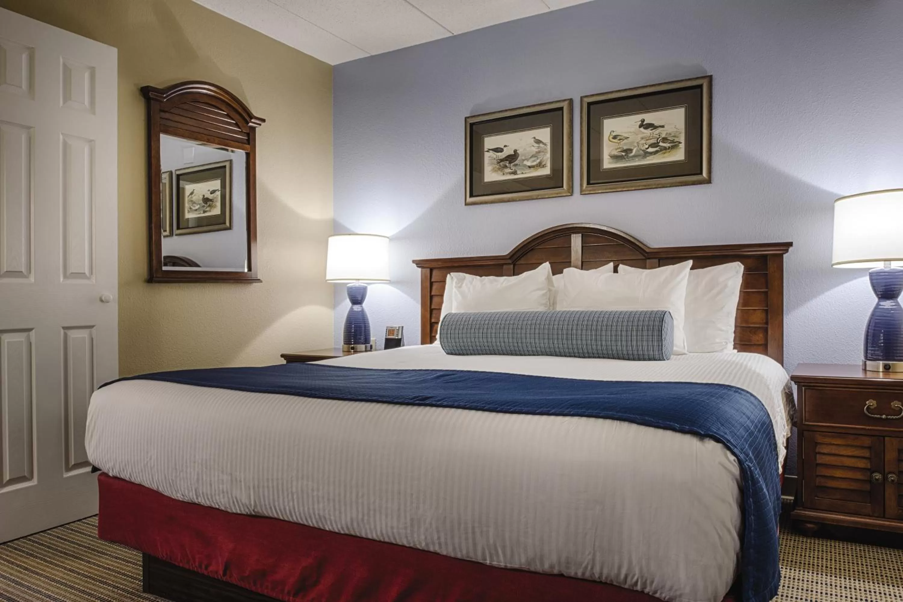 One-Bedroom Suite in Club Wyndham Inn on Long Wharf