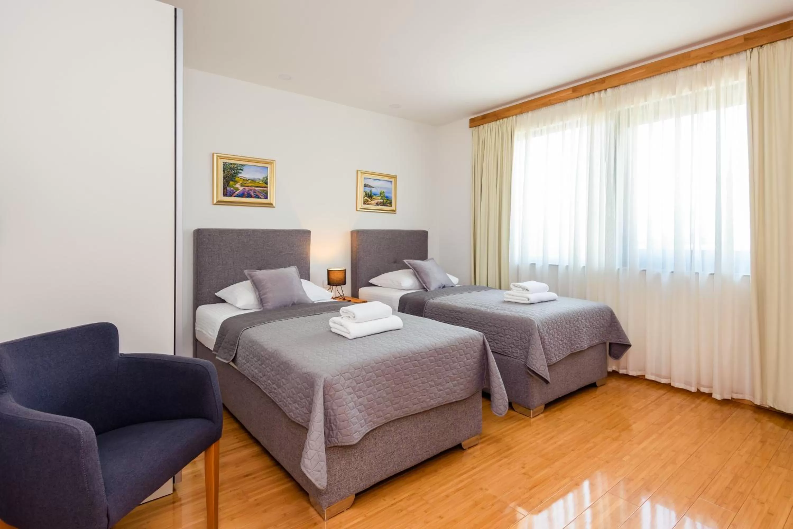 Photo of the whole room, Bed in Boutique rooms Kican