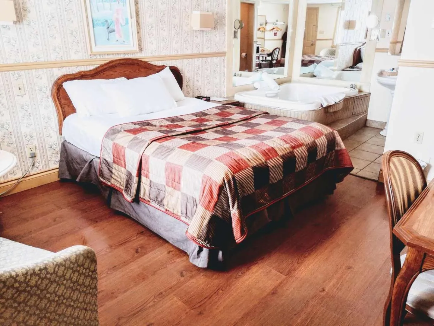 Bathroom, Bed in Hotel Motel La Marquise