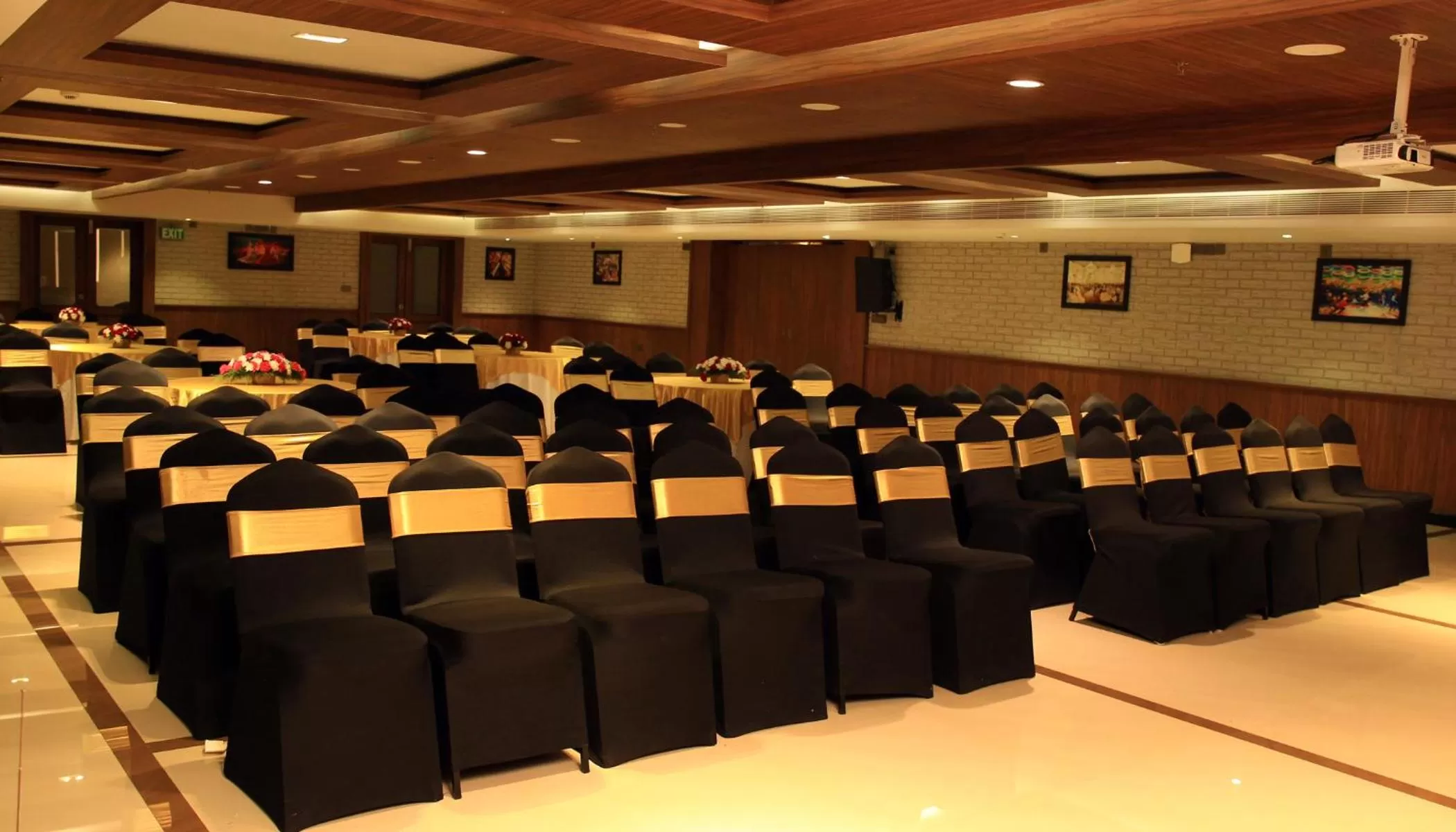 Banquet/Function facilities in YASH INTERNATIONAL