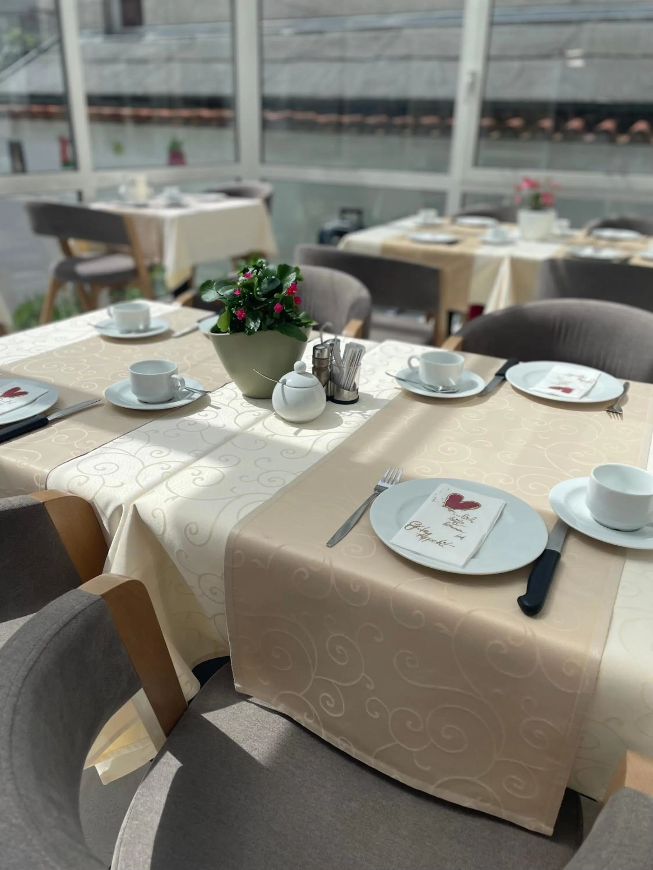 Breakfast in Hotel Garni Brugger