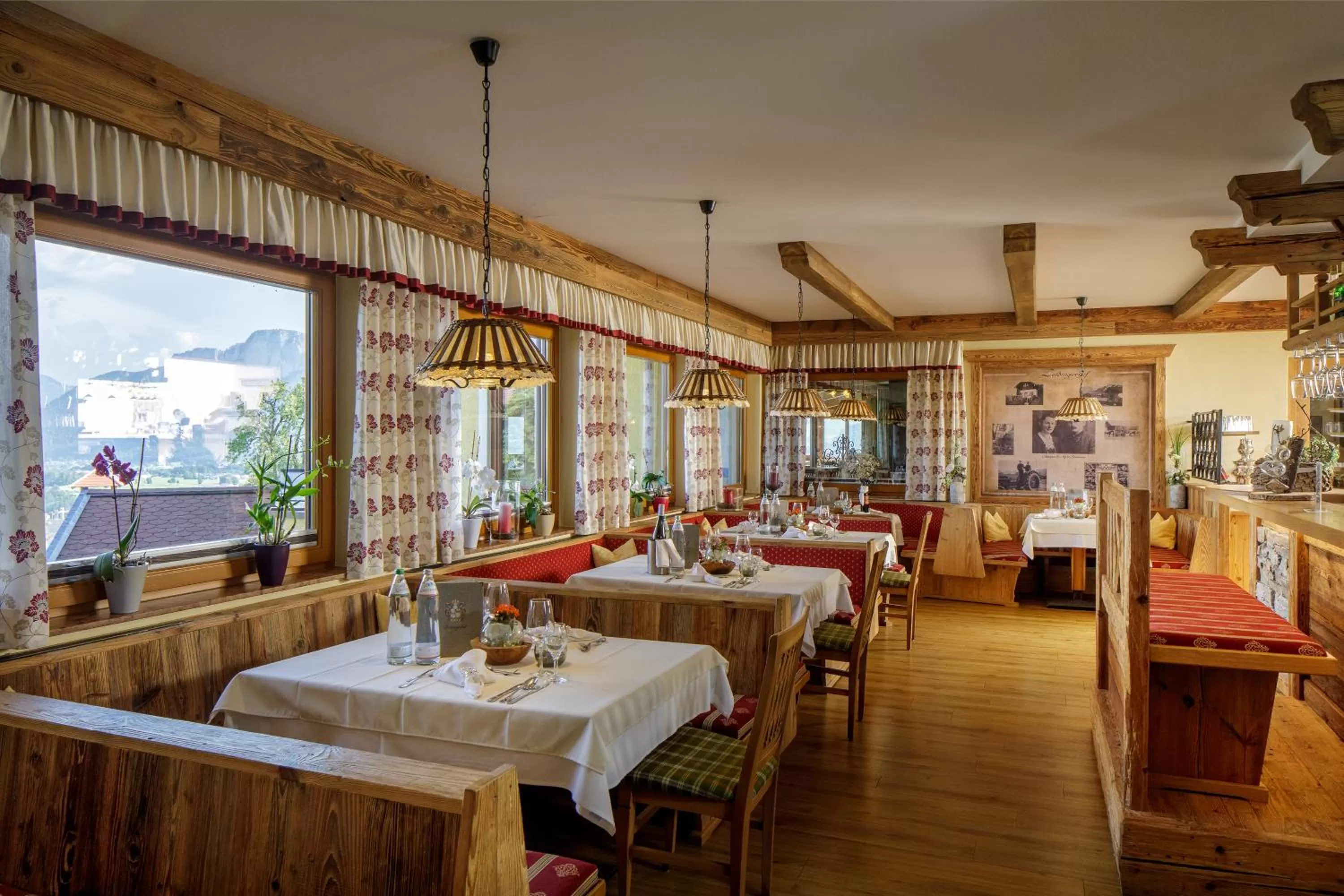 Restaurant/Places to Eat in Panorama Hotel Gasthof Leidingerhof