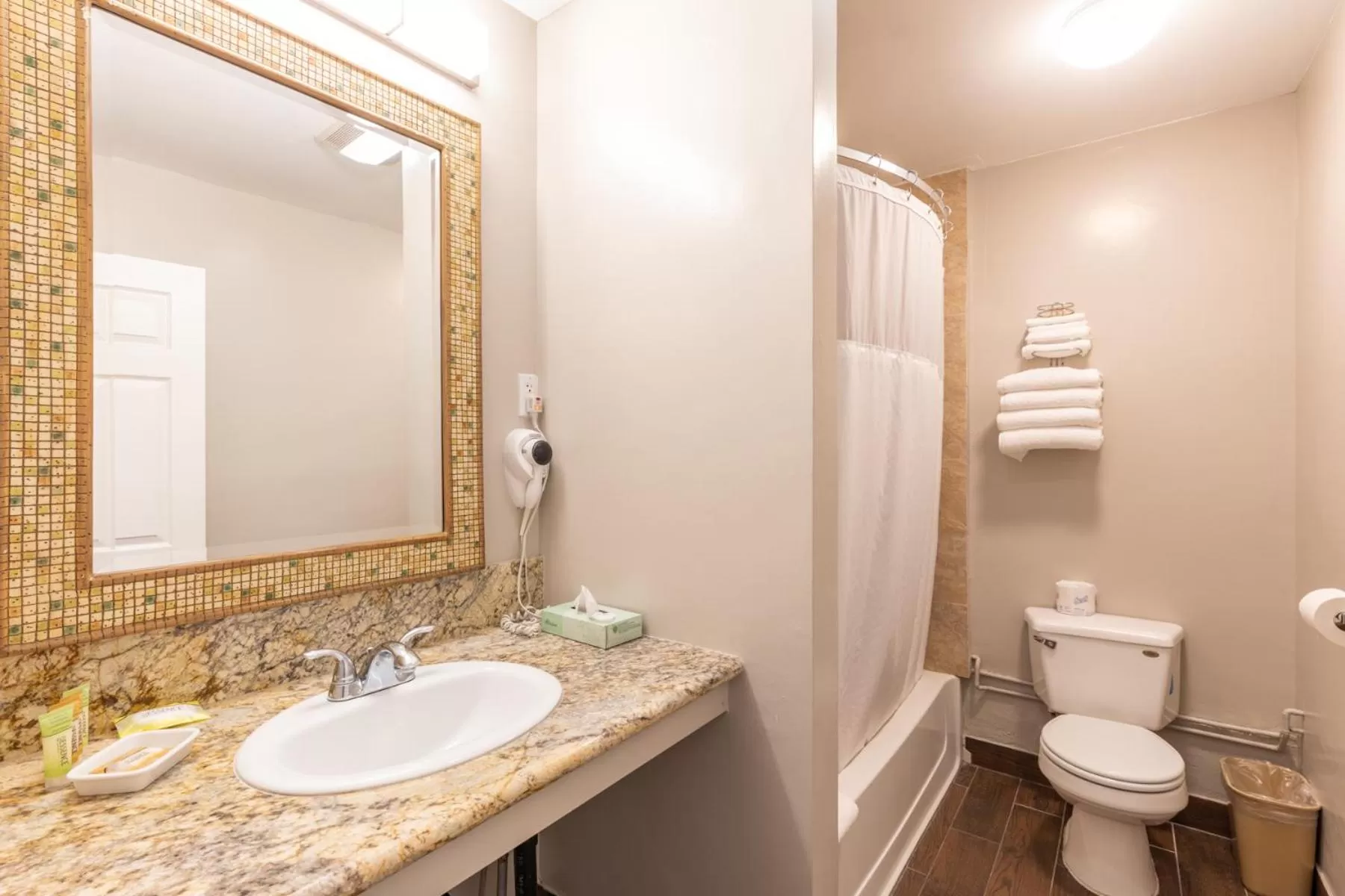 Bathroom in Vineyard Valley Inn