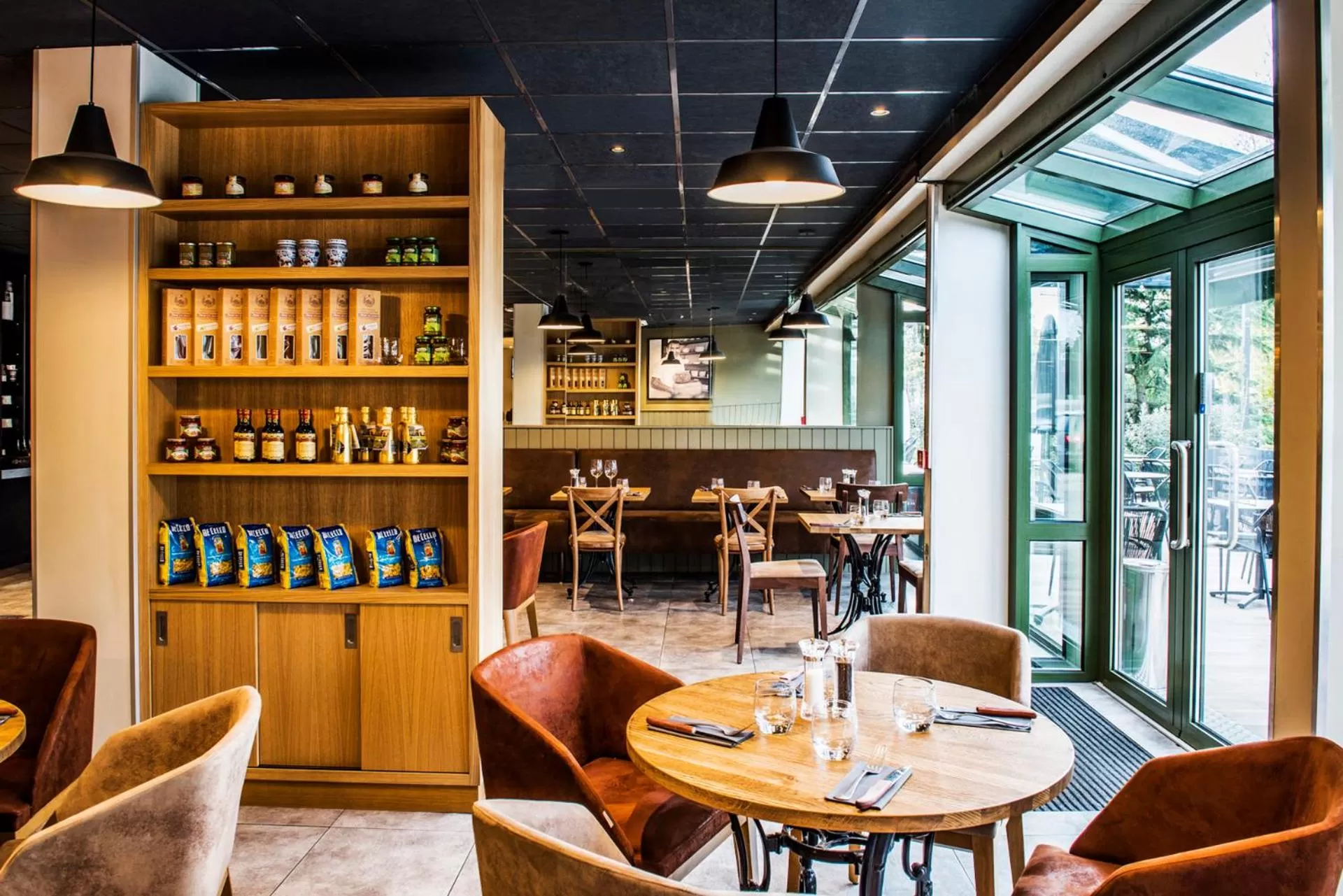 Restaurant/places to eat in ibis Bordeaux Pessac Route des Vins