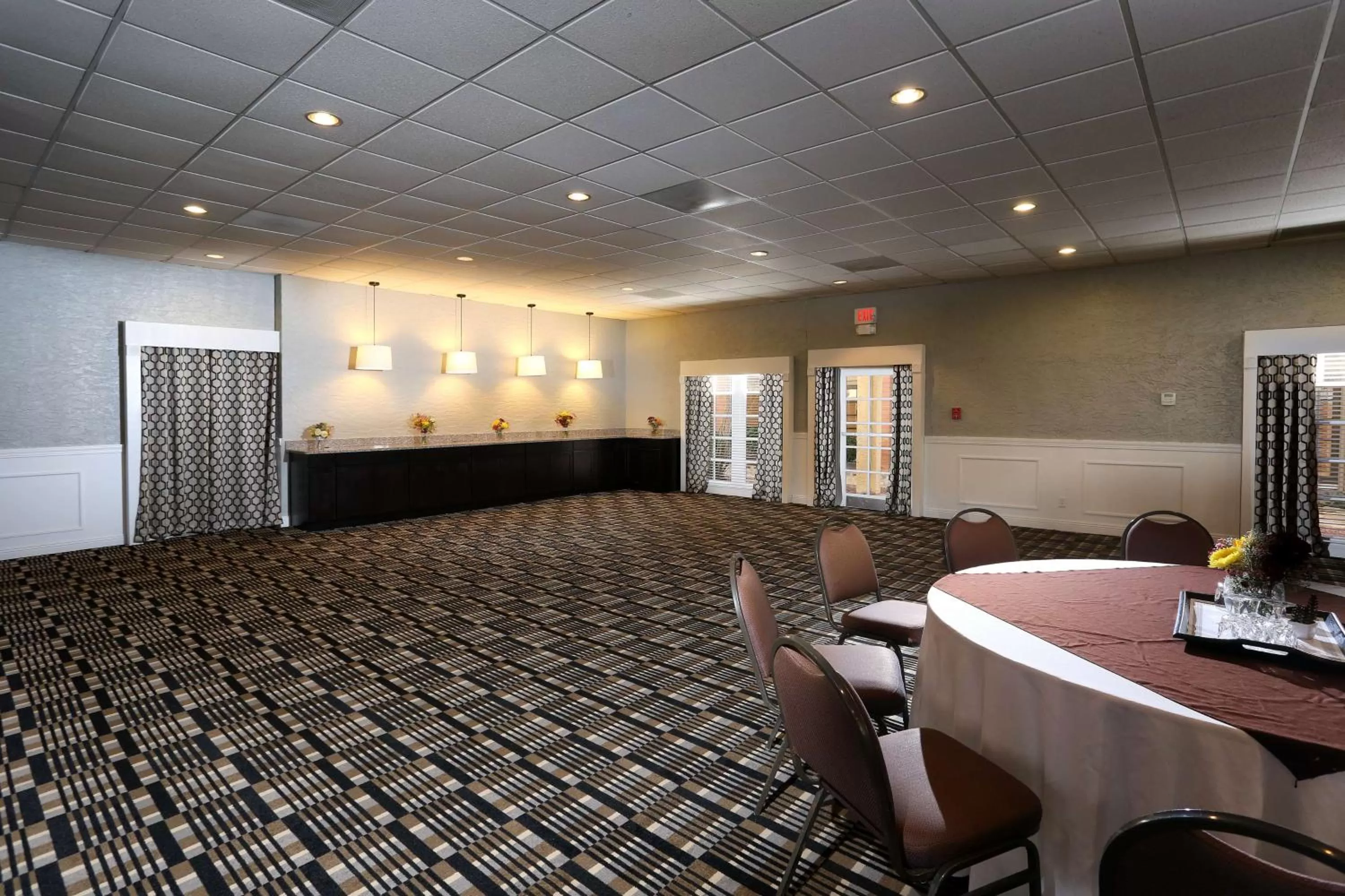 Meeting/conference room in DoubleTree Suites by Hilton Tucson Airport