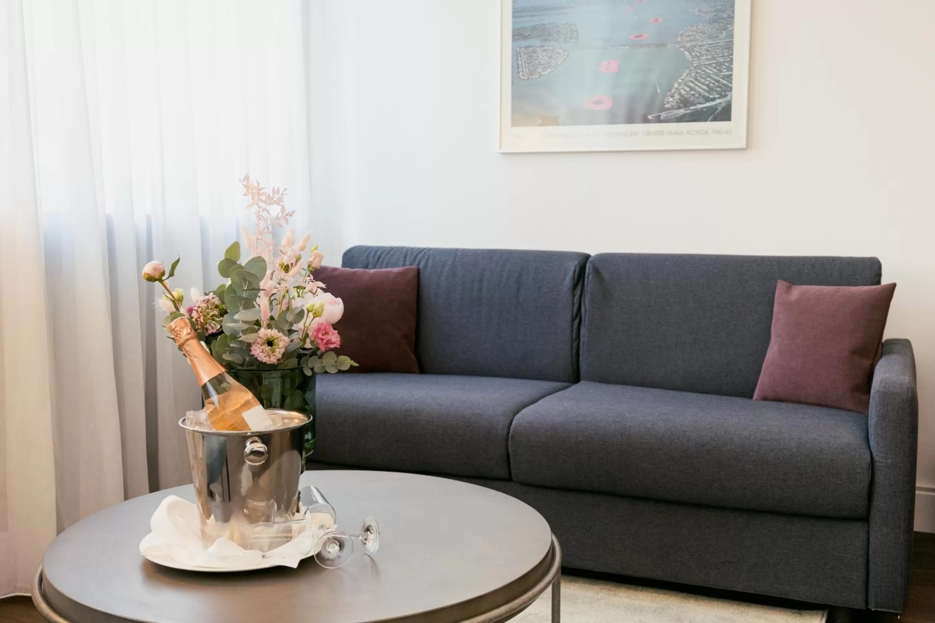 Seating area in DOM Hotel LIMBURG