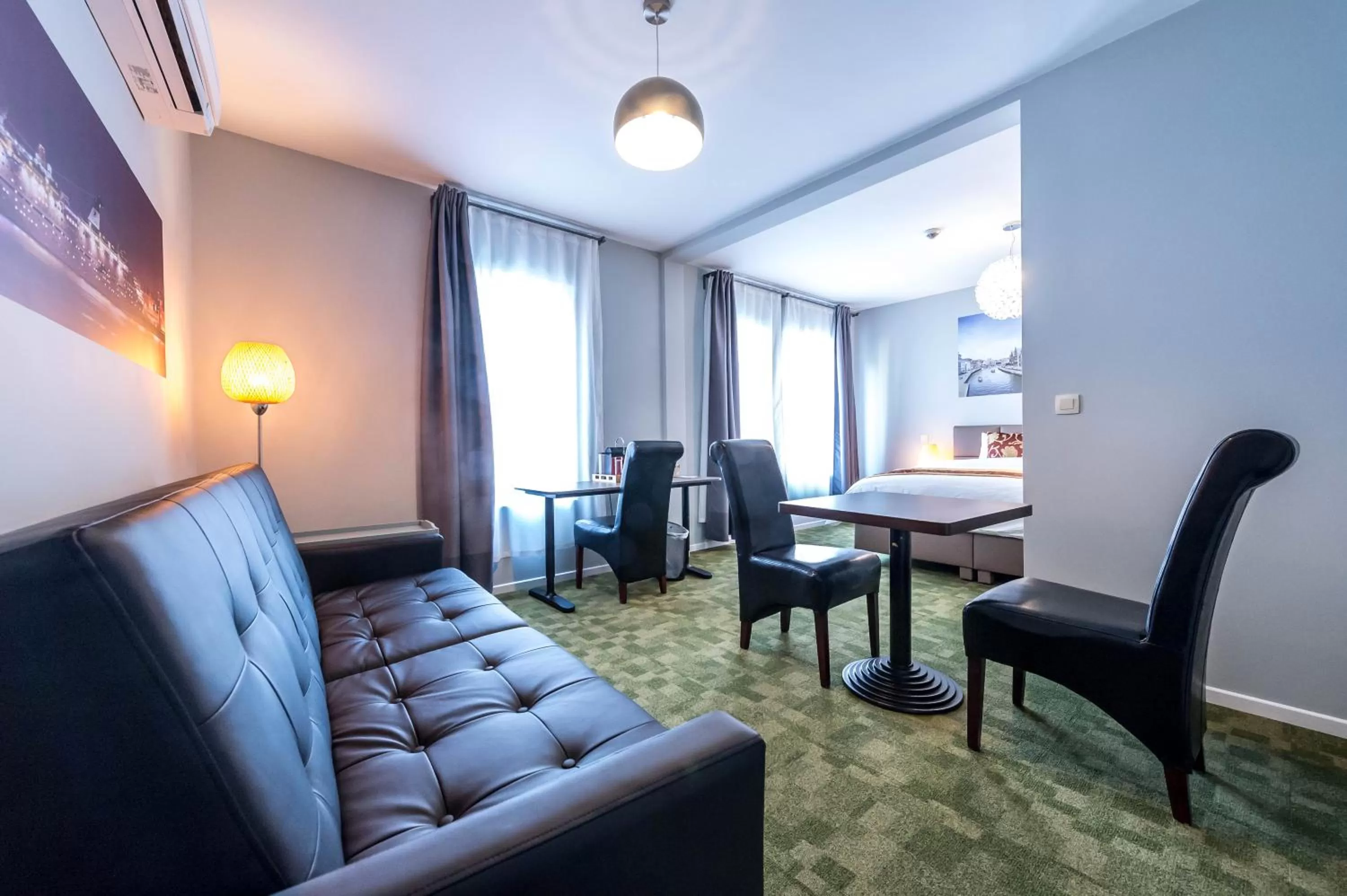 Library in Hotel Temse