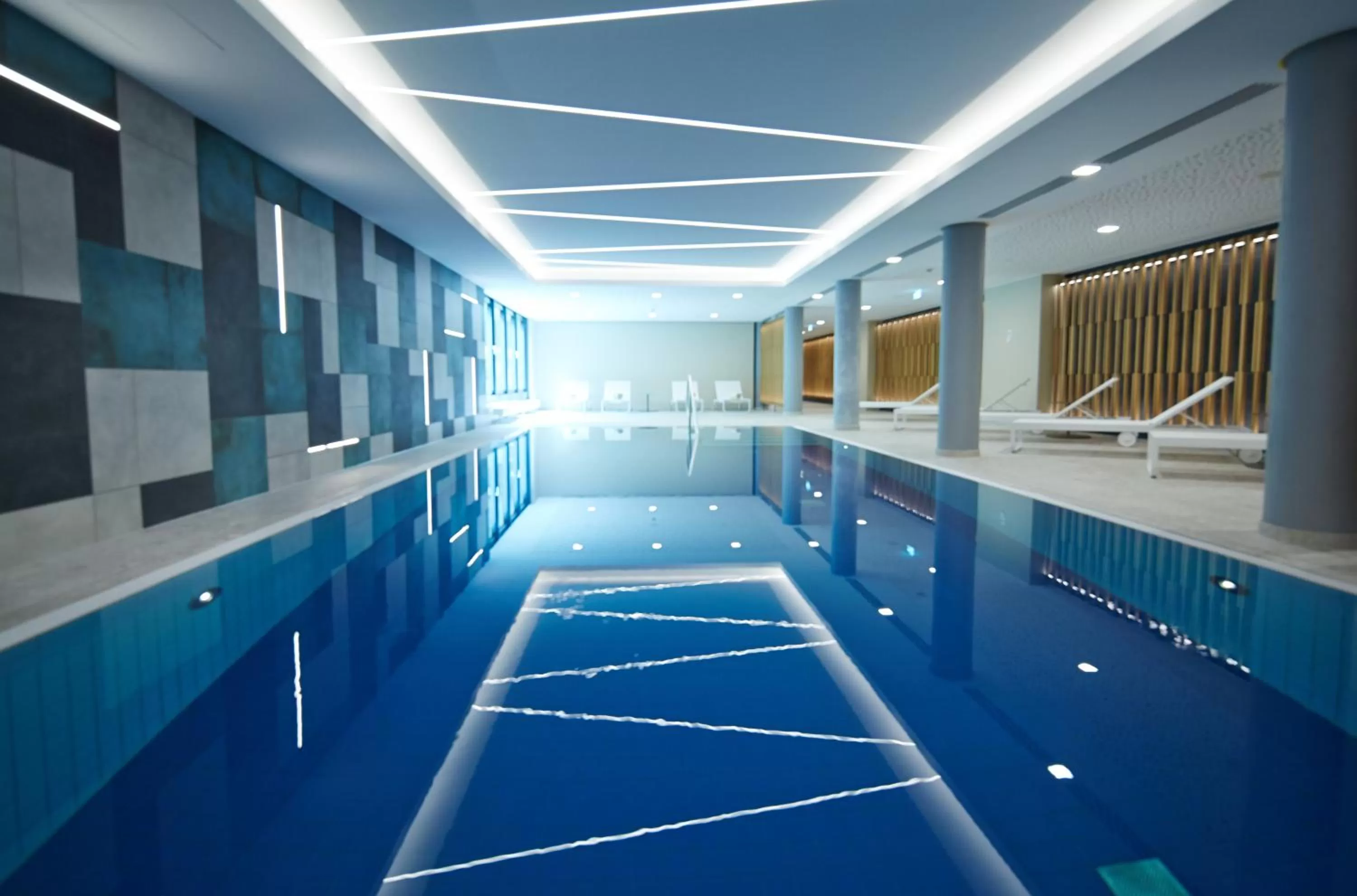 Swimming pool in Novotel München City