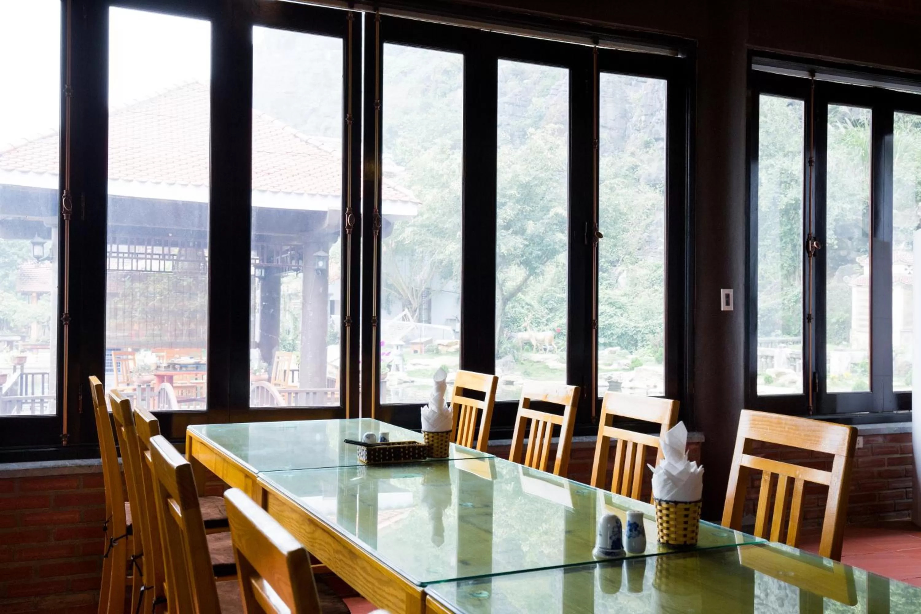 Restaurant/Places to Eat in Mua Caves Ecolodge (Hang Mua)