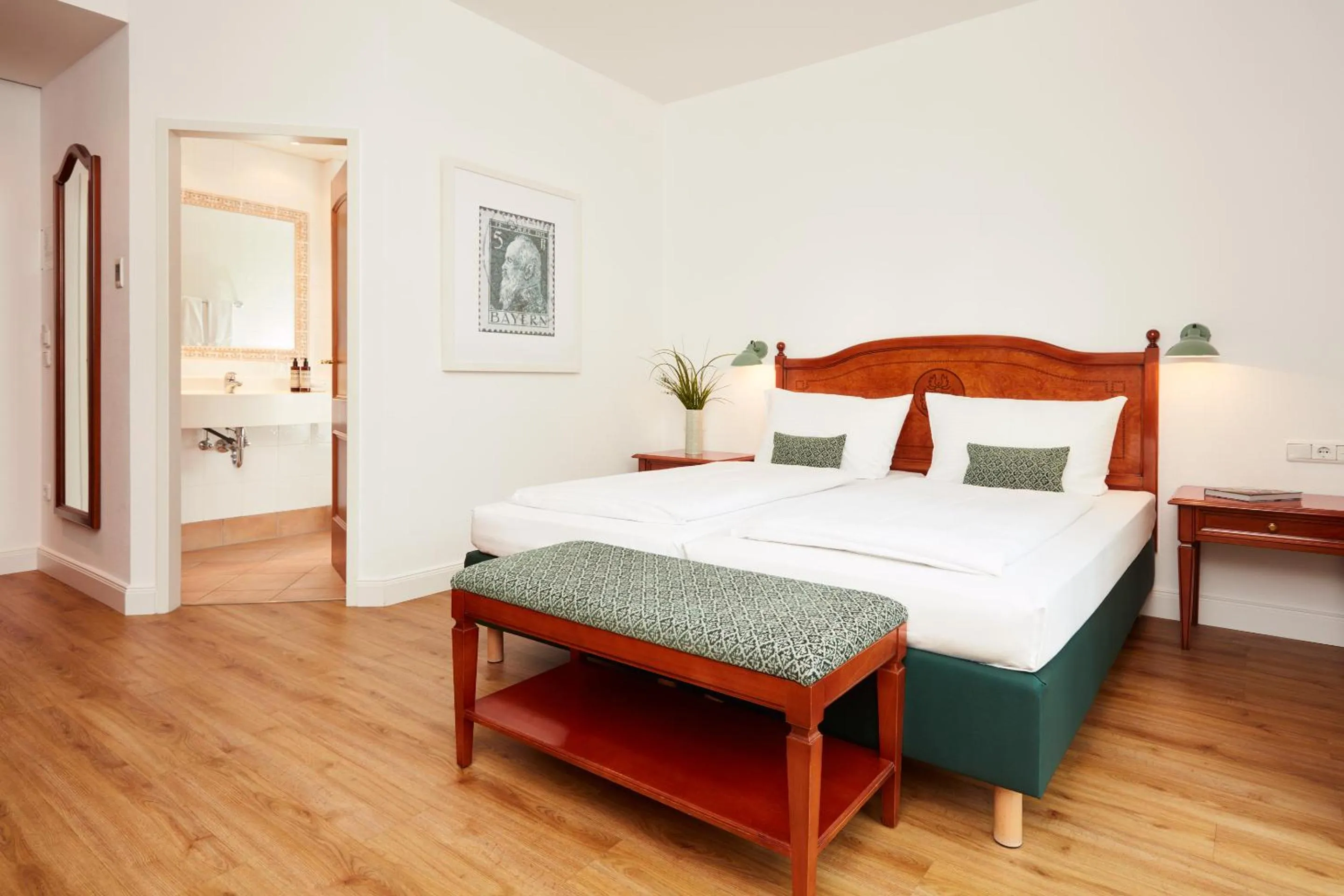 Bed in Hotel Prinzregent München Messe