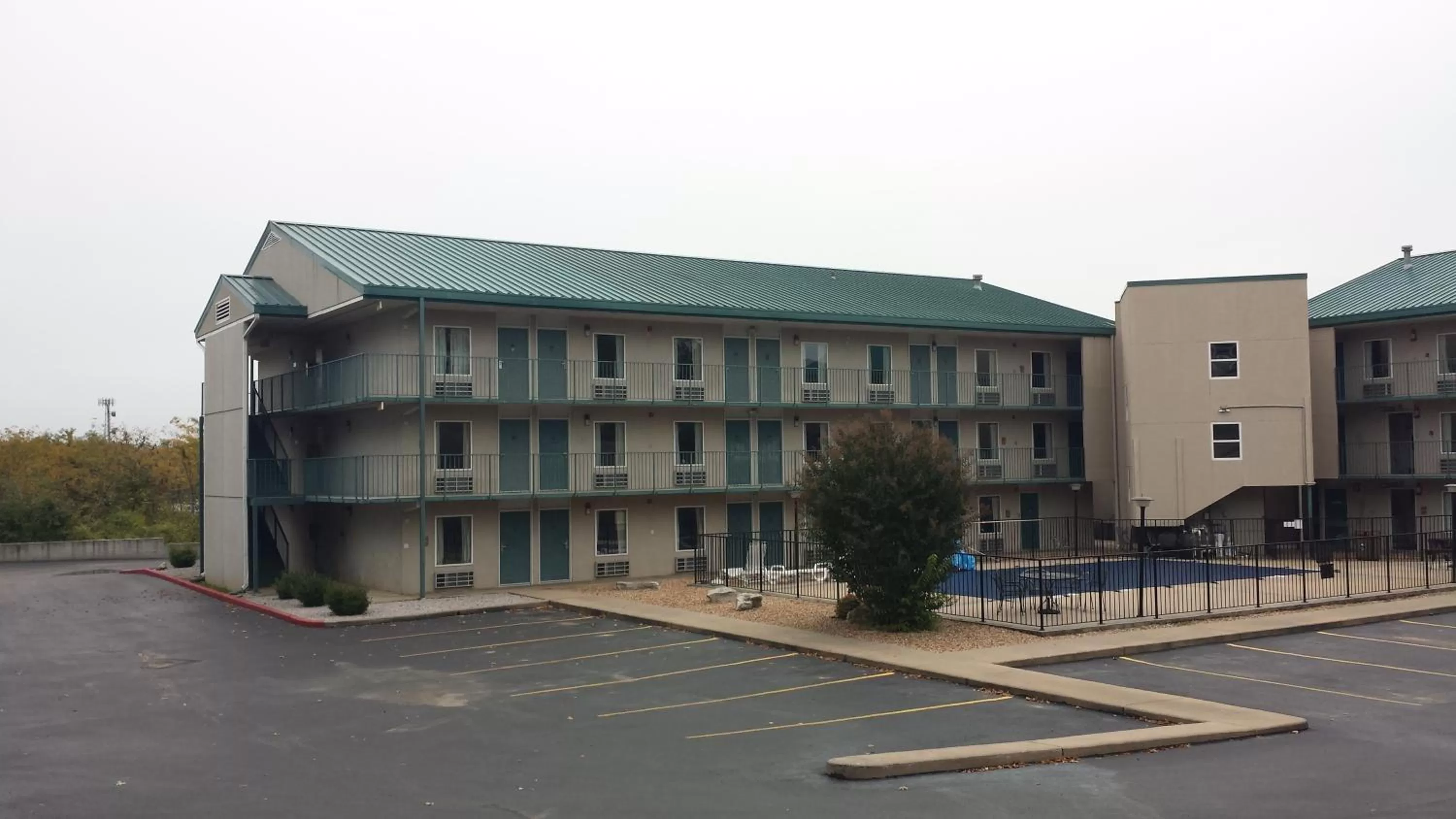 Property building in Days Inn by Wyndham Harrison