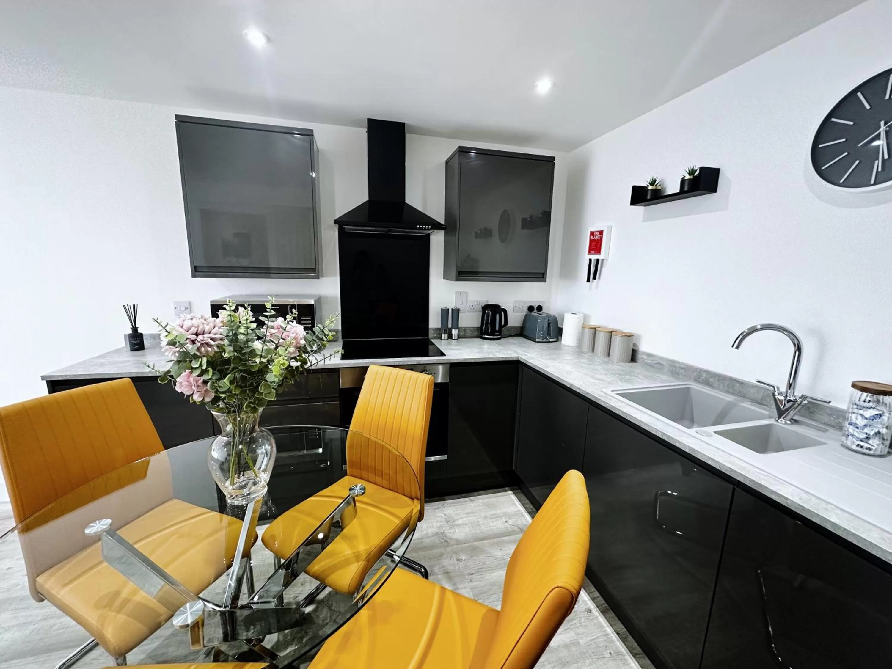 The Atlantis - Tower Apartments