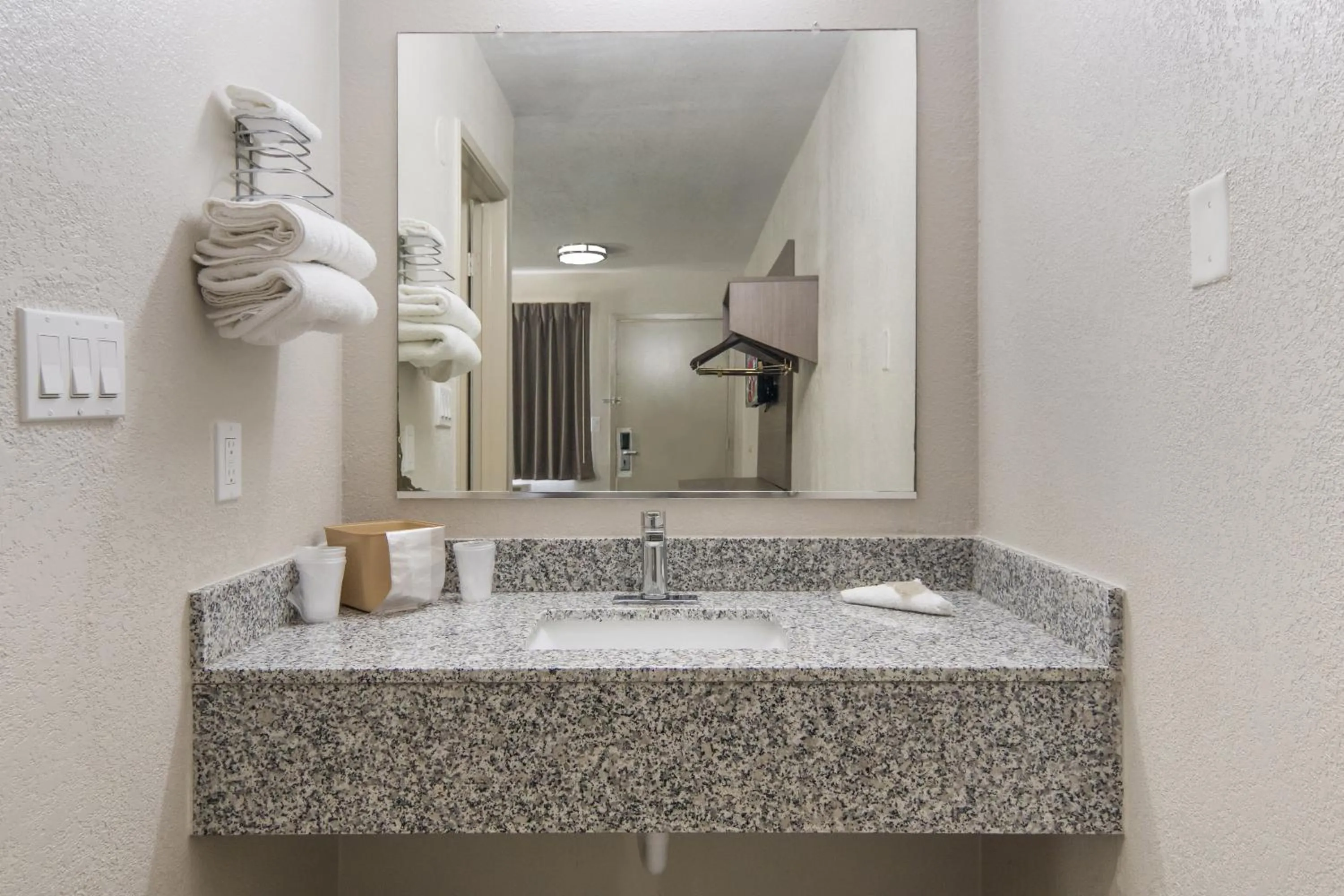 Bathroom in Red Roof Inn Fort Worth South