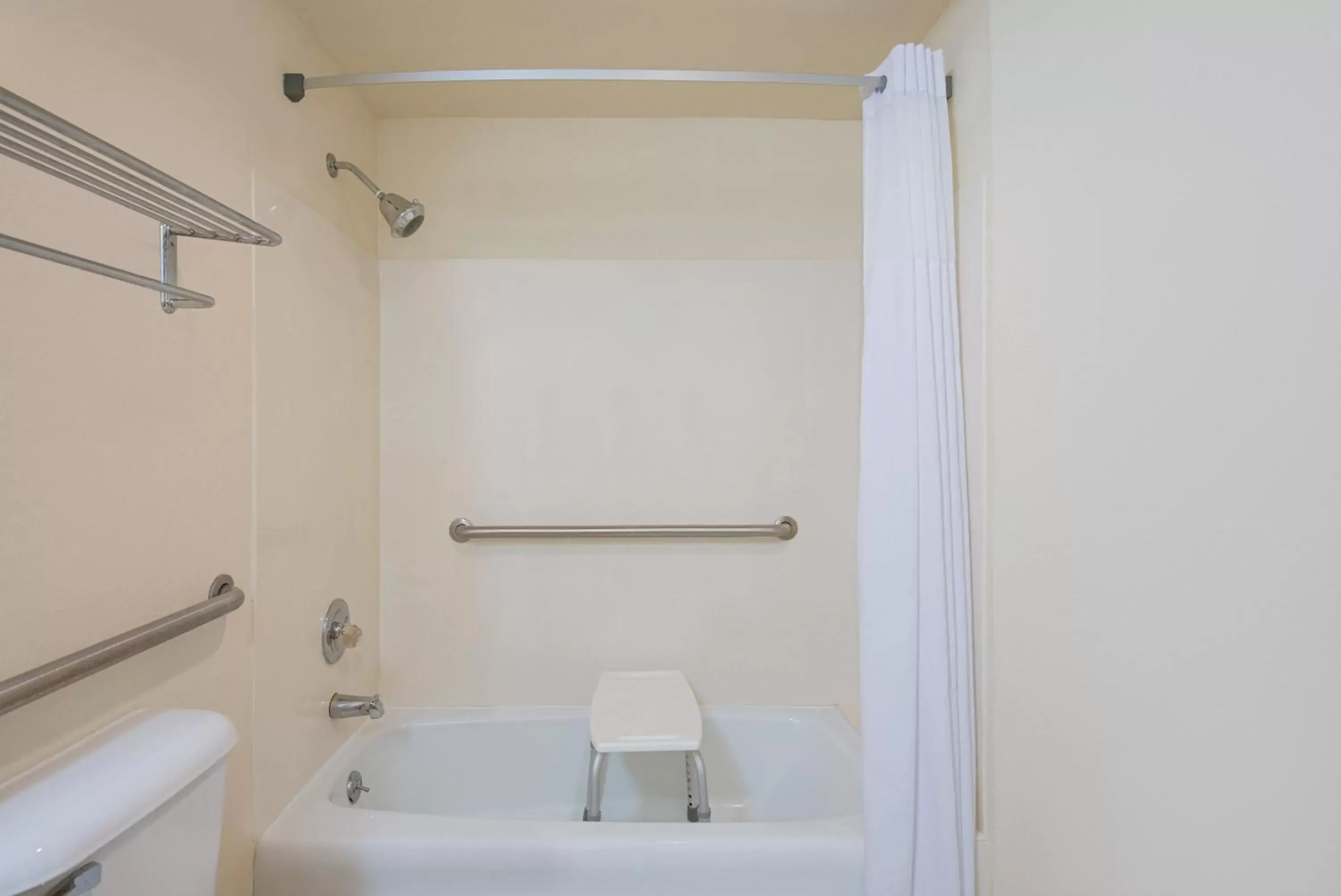 Standard Room with Two Double Beds - Mobility Access/Non-Smoking in Days Inn by Wyndham Fremont Standard Room with Two Double Beds - Mobility Access/Non-Smoking in Days Inn by Wyndham Fremont