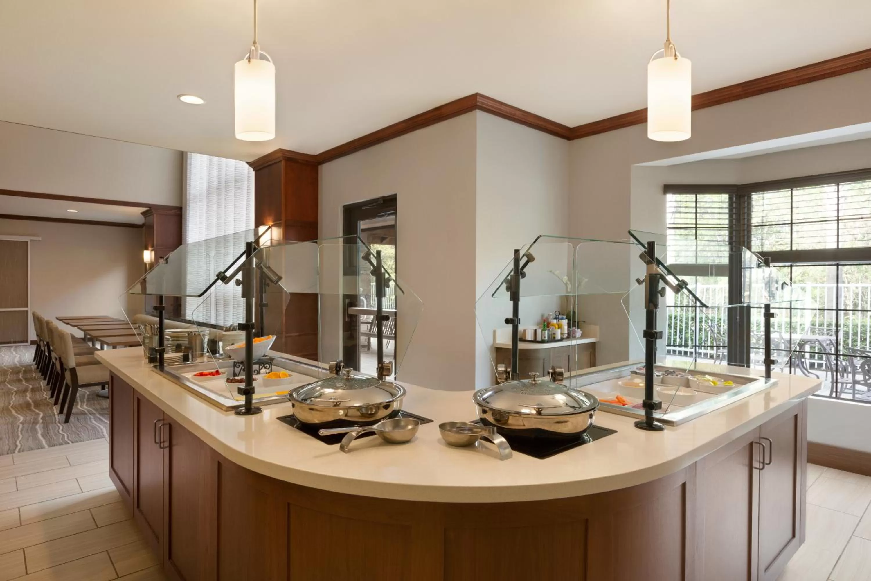 Breakfast in Staybridge Suites Tampa East- Brandon by IHG