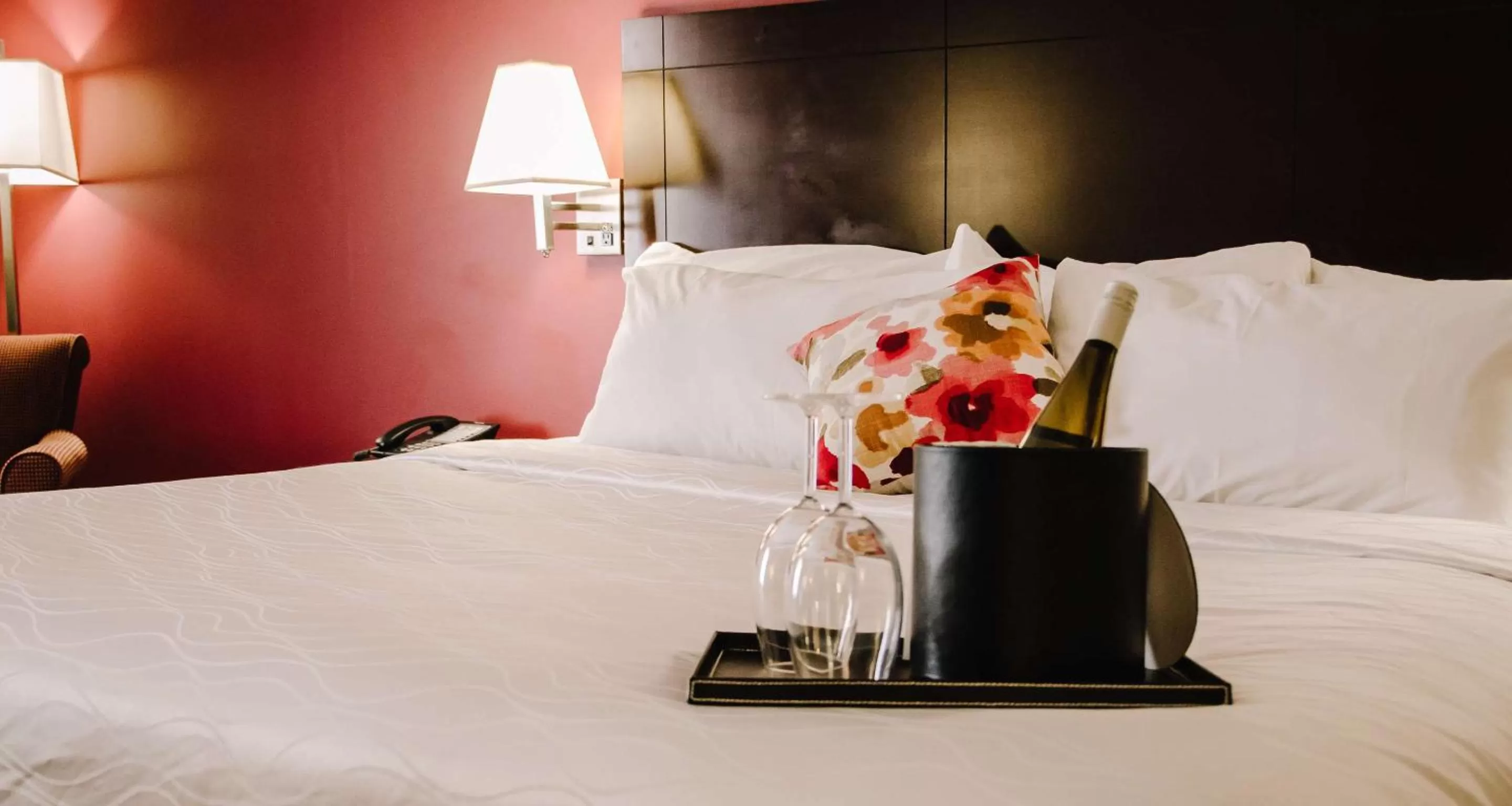 Bedroom, Bed in Best Western Plus Bowmanville