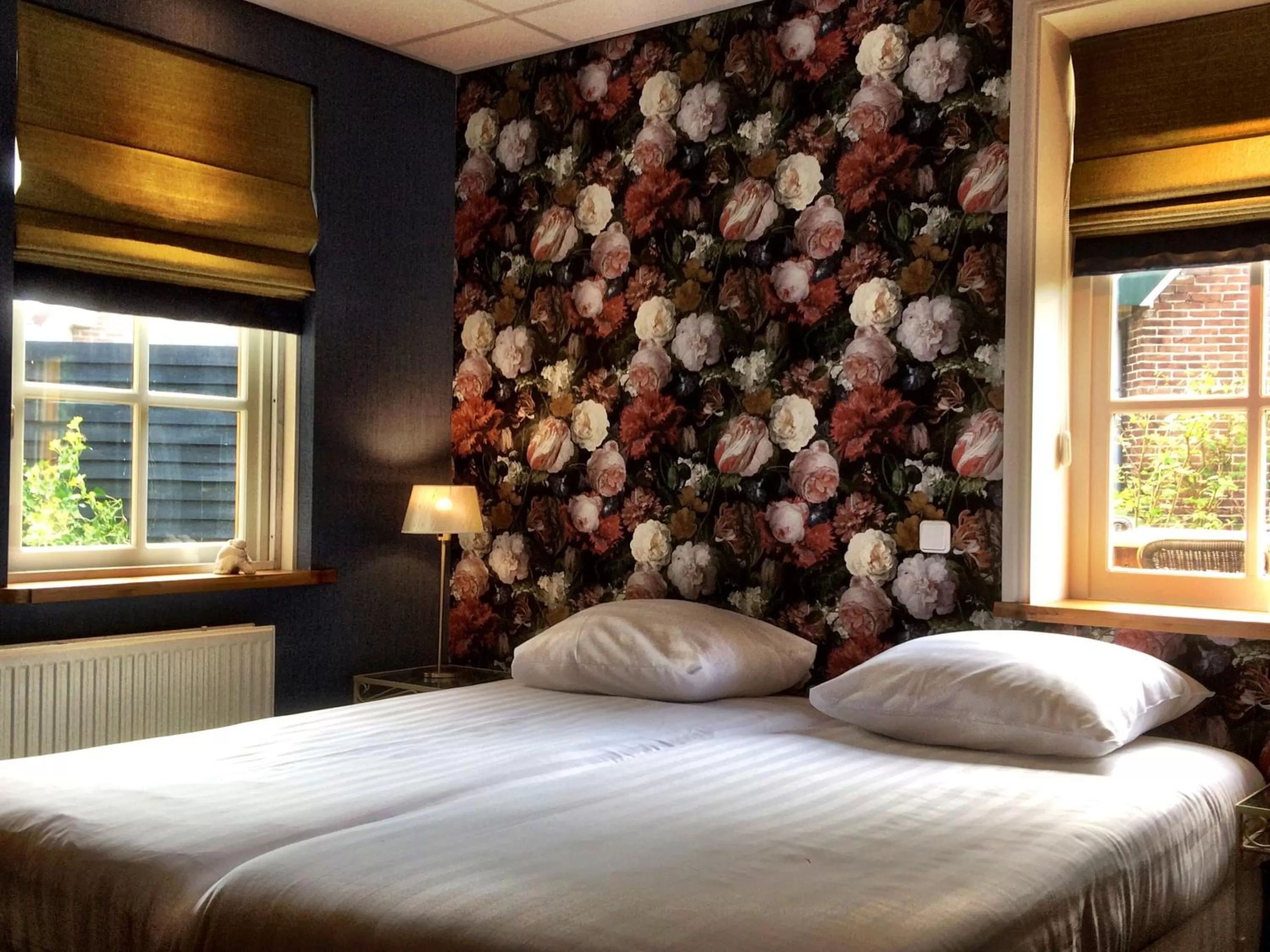 Photo of the whole room, Bed in Hotel West Inn