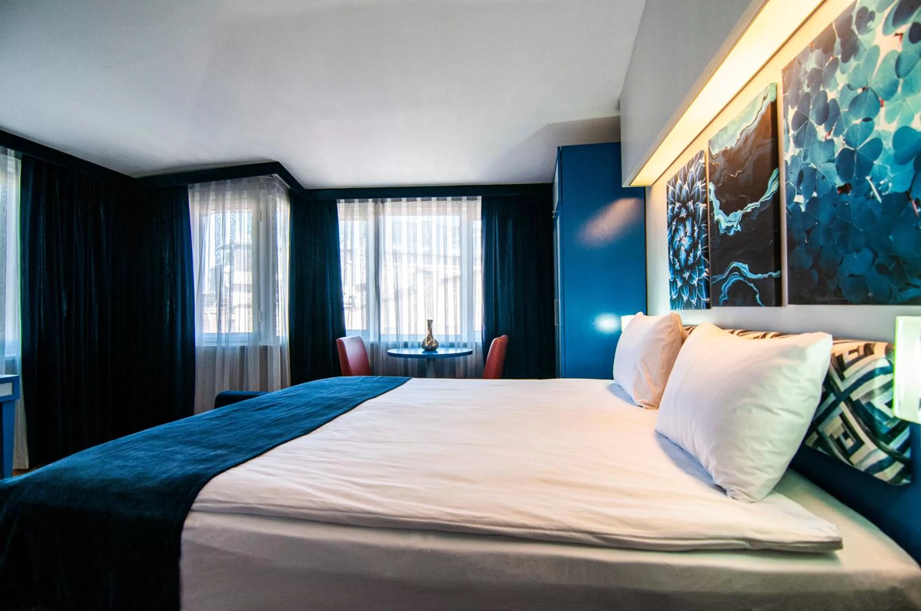 Bed in Lapis Inn Hotel & Spa ( Ex. Ambassador Hotel)