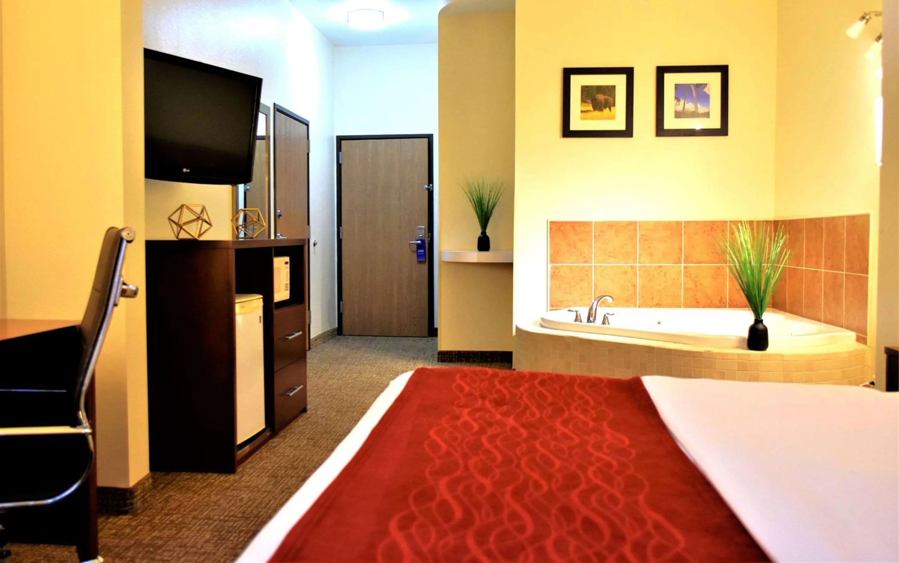 Bedroom, Bed in Comfort Inn & Suites Greenville I-70