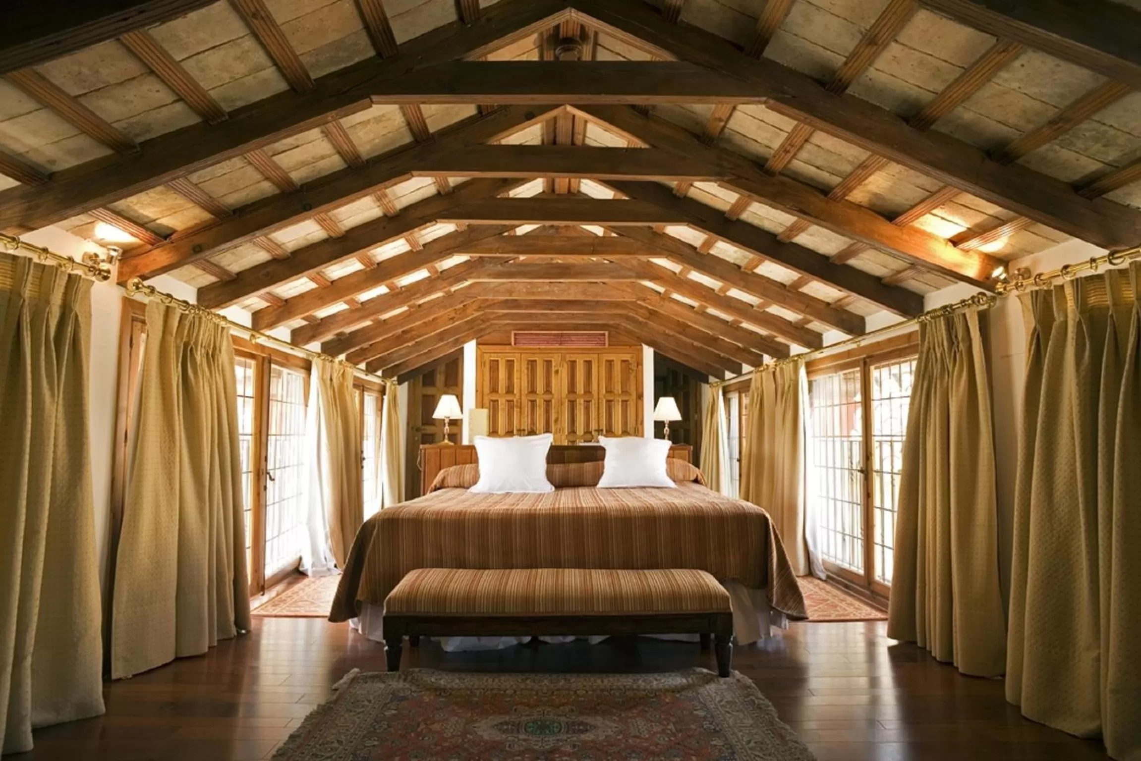 Photo of the whole room, Bed in Hotel Las Casas de la Judería