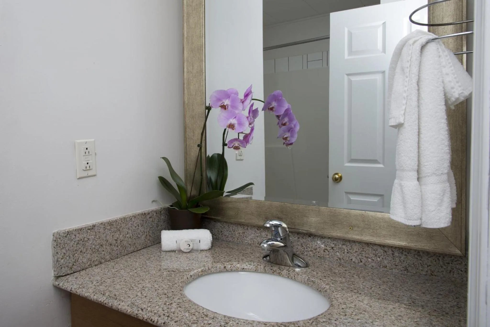 Bathroom in Valley Star Motel