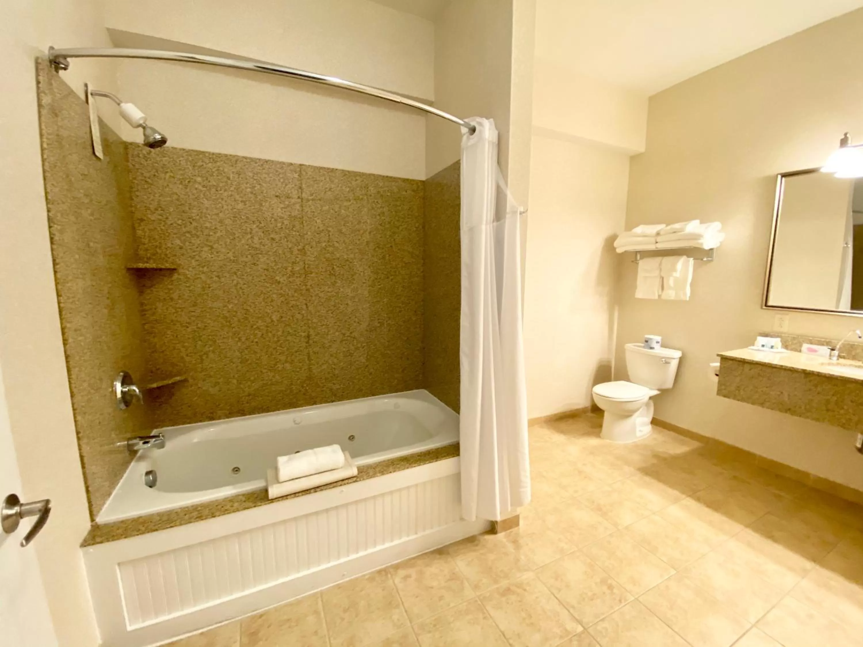 Bathroom in Maine Evergreen Hotel, an Ascend Collection Hotel