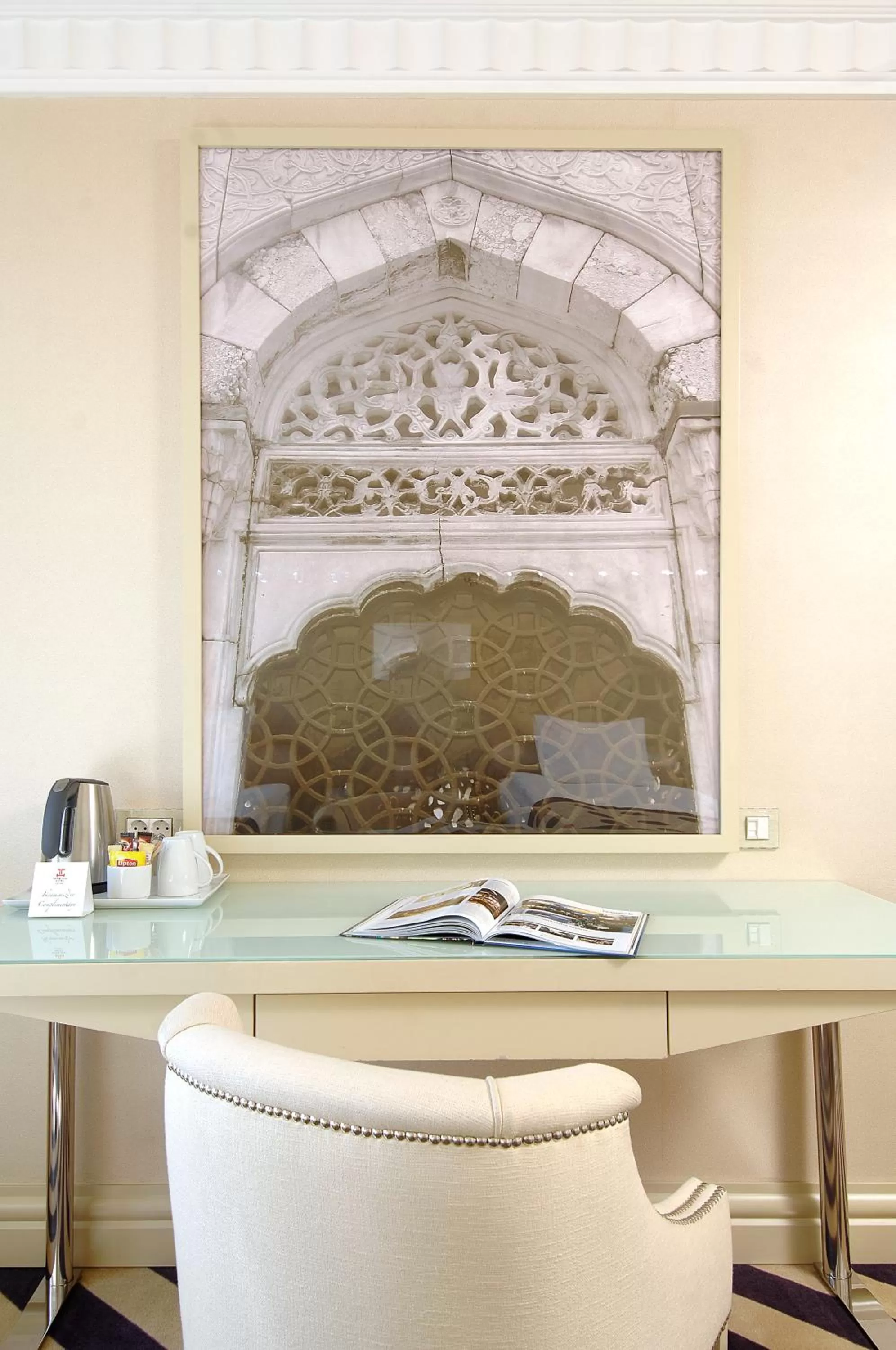 Seating area in Taxim Hill Hotel