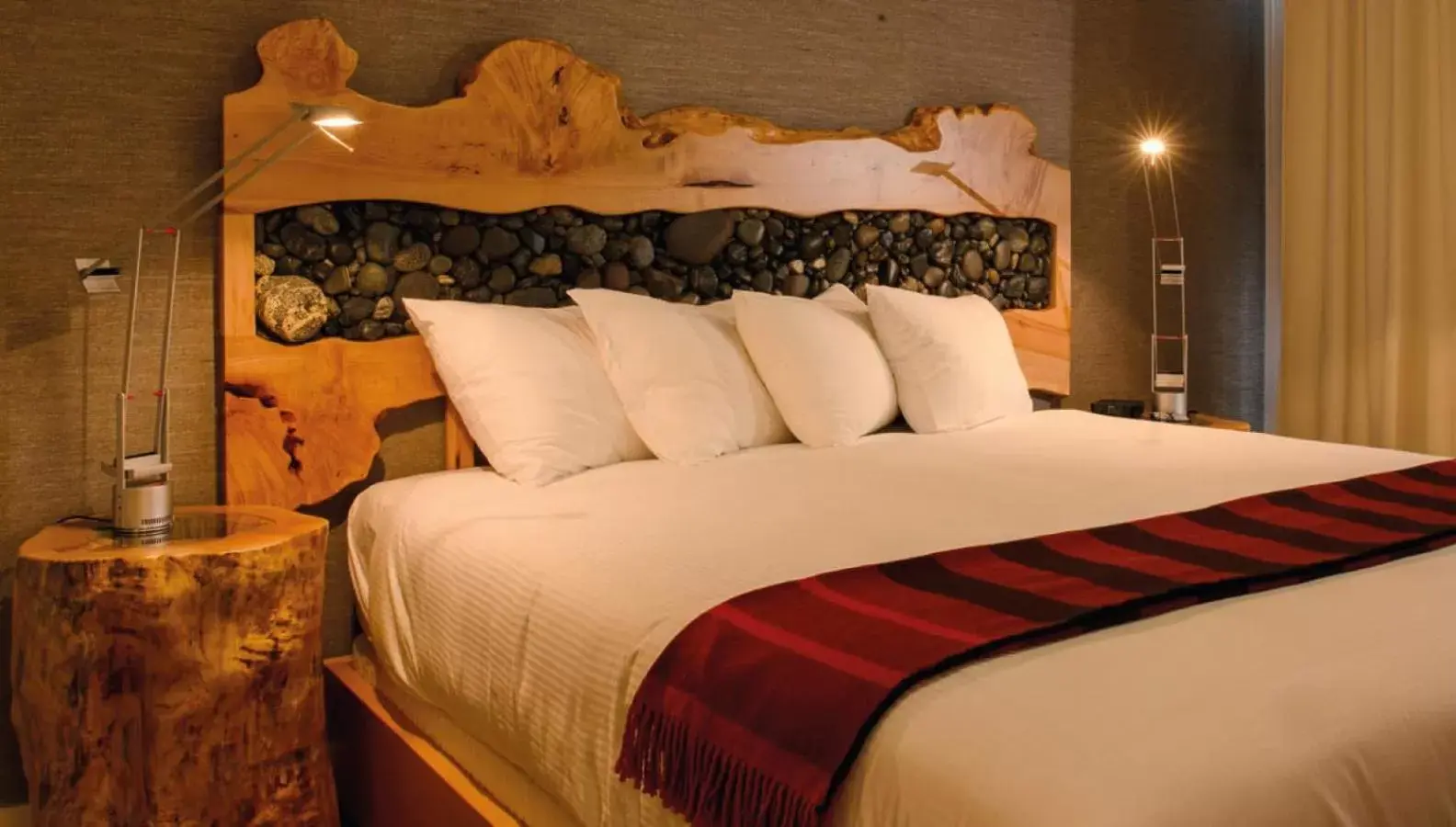 Deluxe King Room in Skwachàys Lodge Deluxe King Room in Skwachàys Lodge